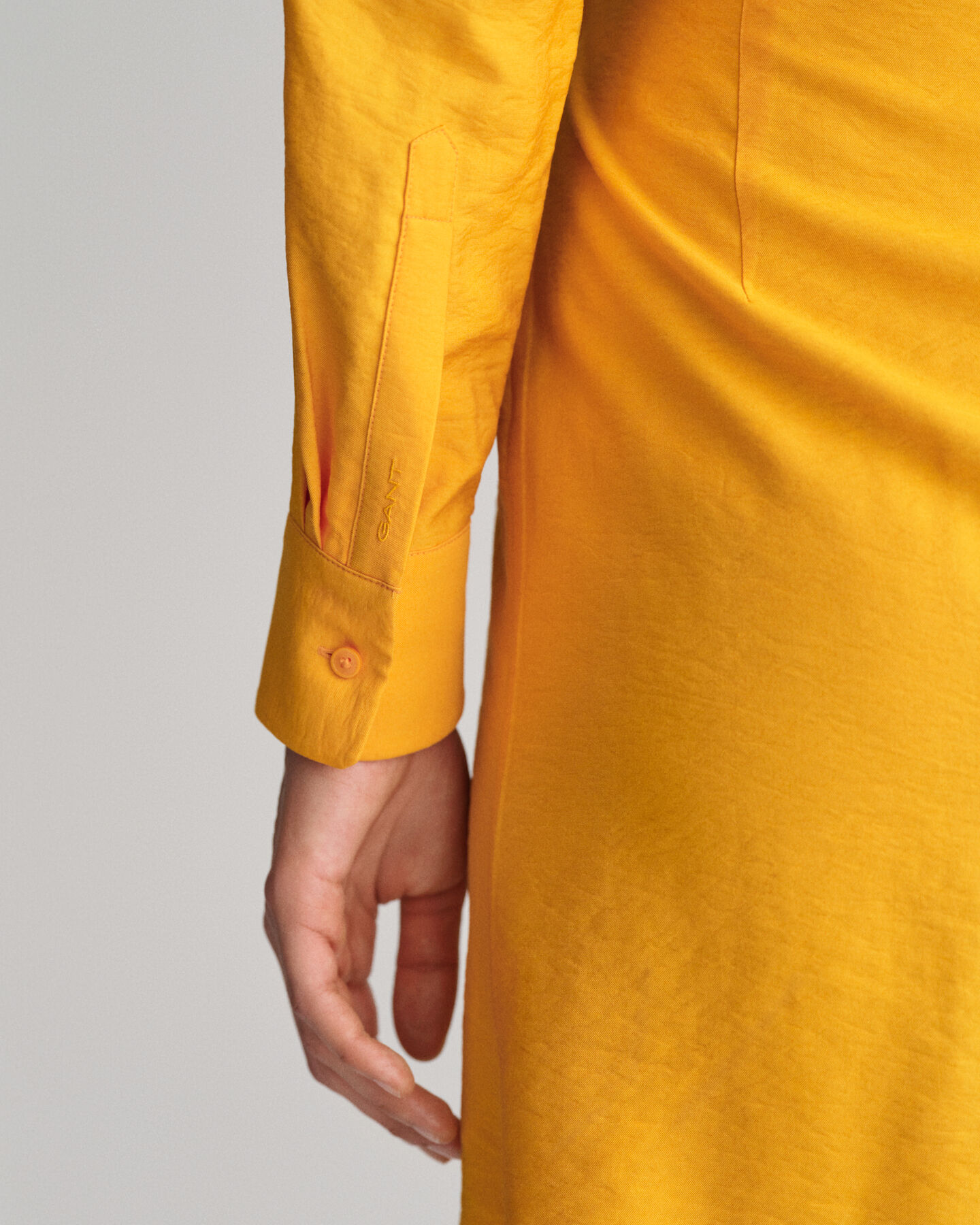 Hemdblusenkleid im Wickeldesign