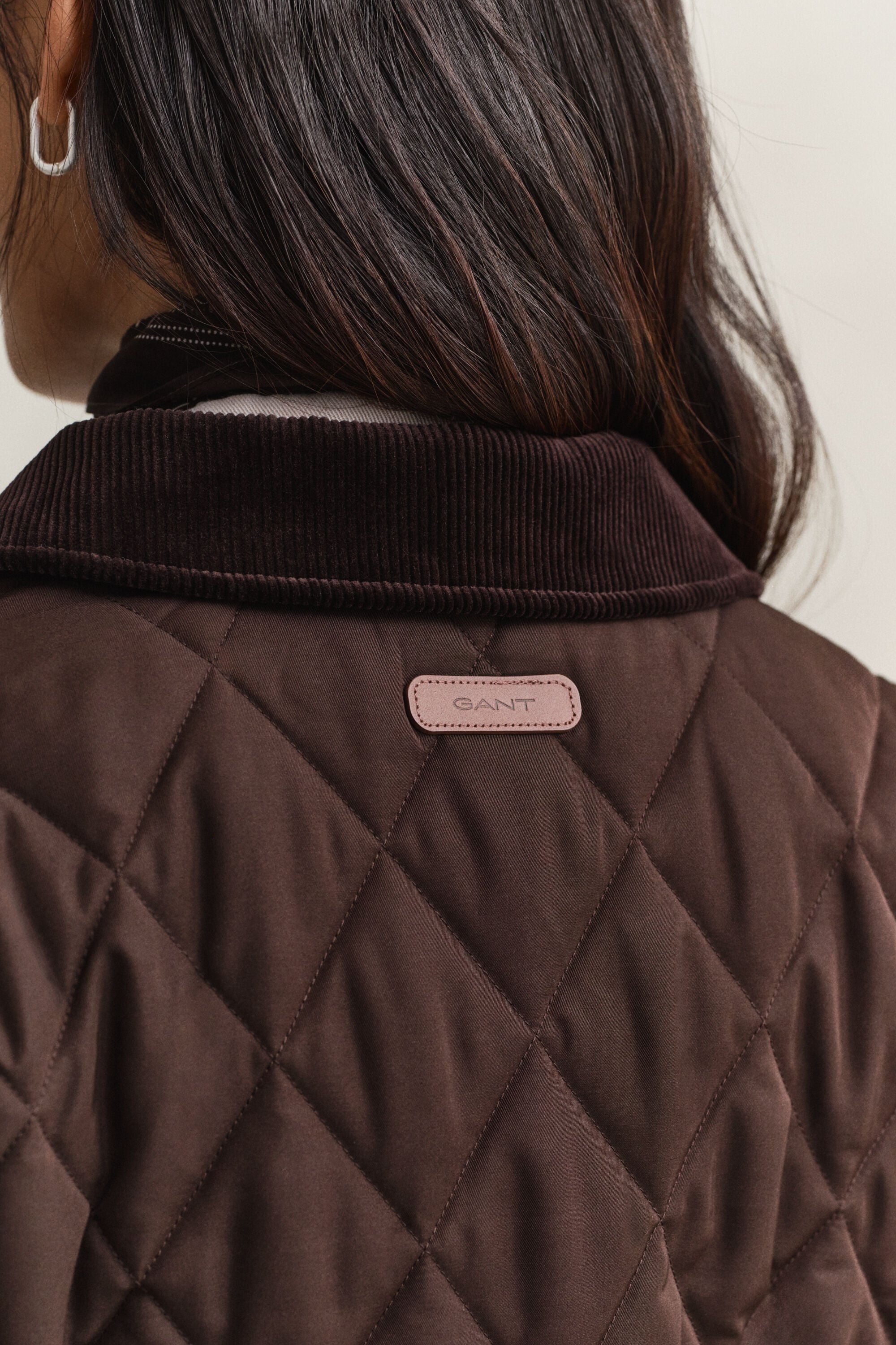 Taillierte Steppjacke