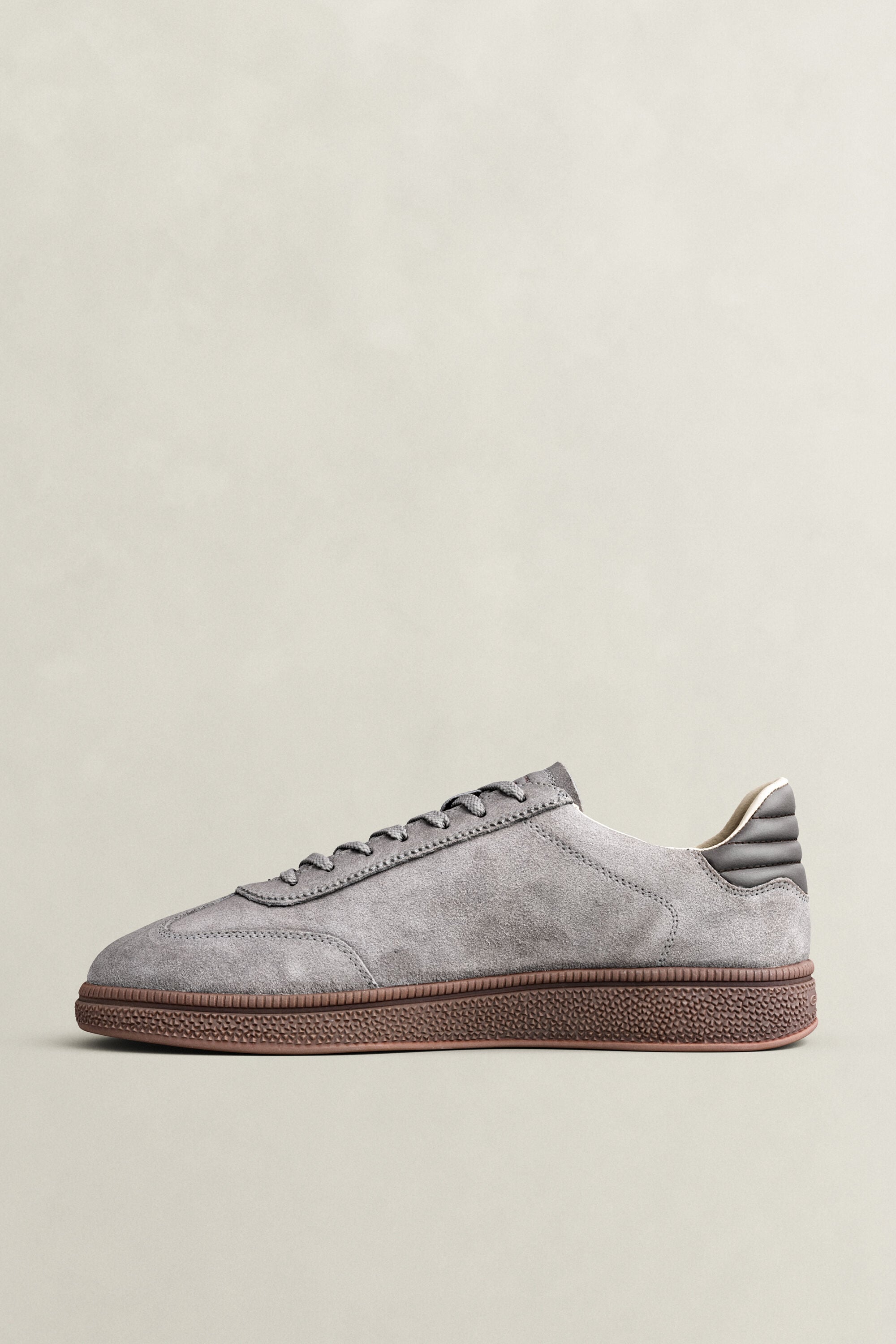 Cuzmo Sneaker aus Veloursleder