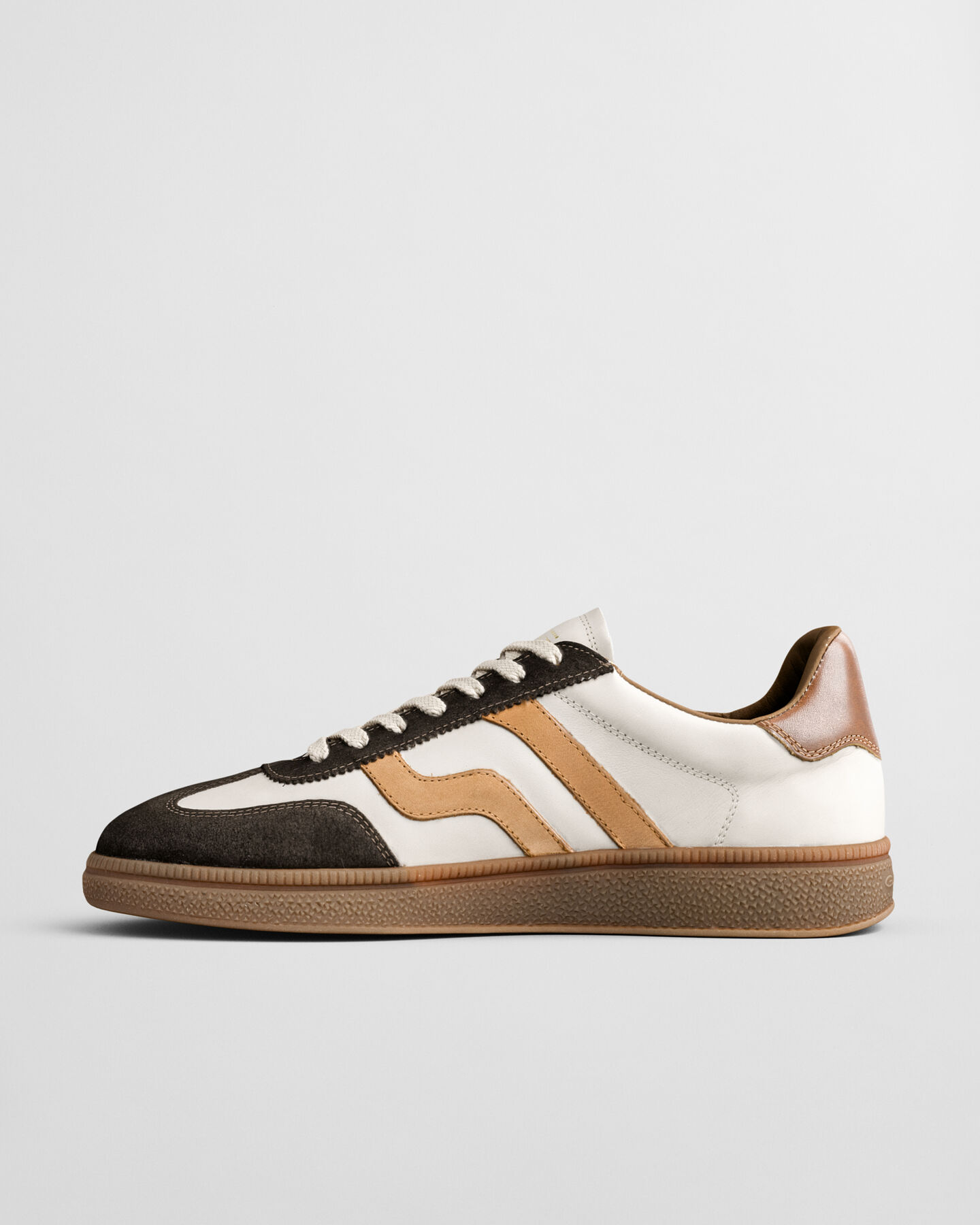 Cuzmo Sneaker aus Veloursleder