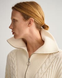 Troyer mit Zopfmuster