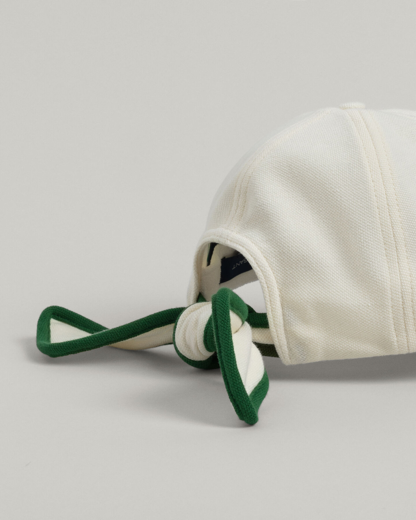 Tennis Cap mit Bindeband