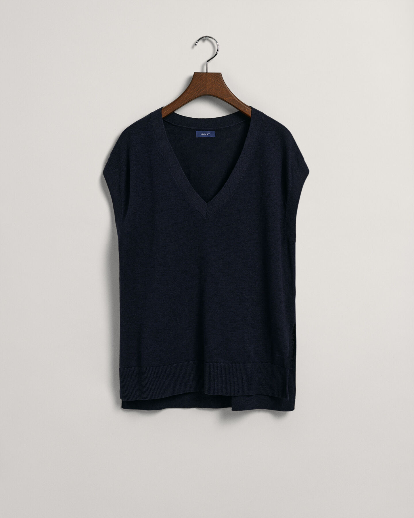 V-Neck Top aus Leinenmischgewebe