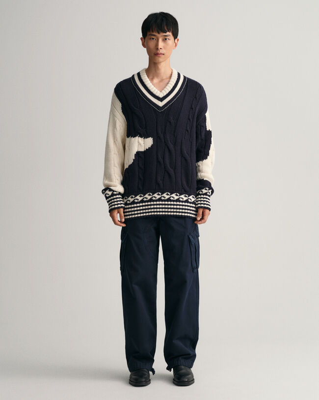 V-Neck Pullover mit Intarsienstrickerei