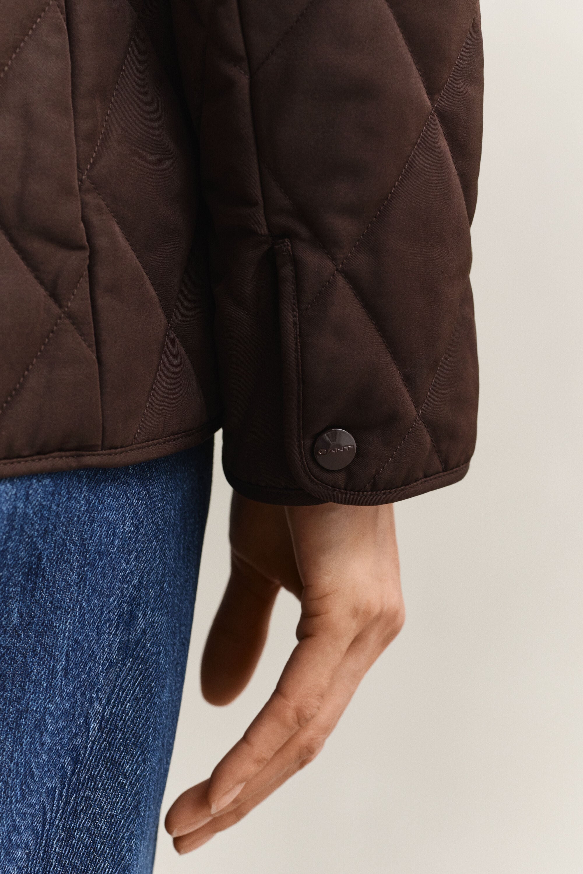 Taillierte Steppjacke