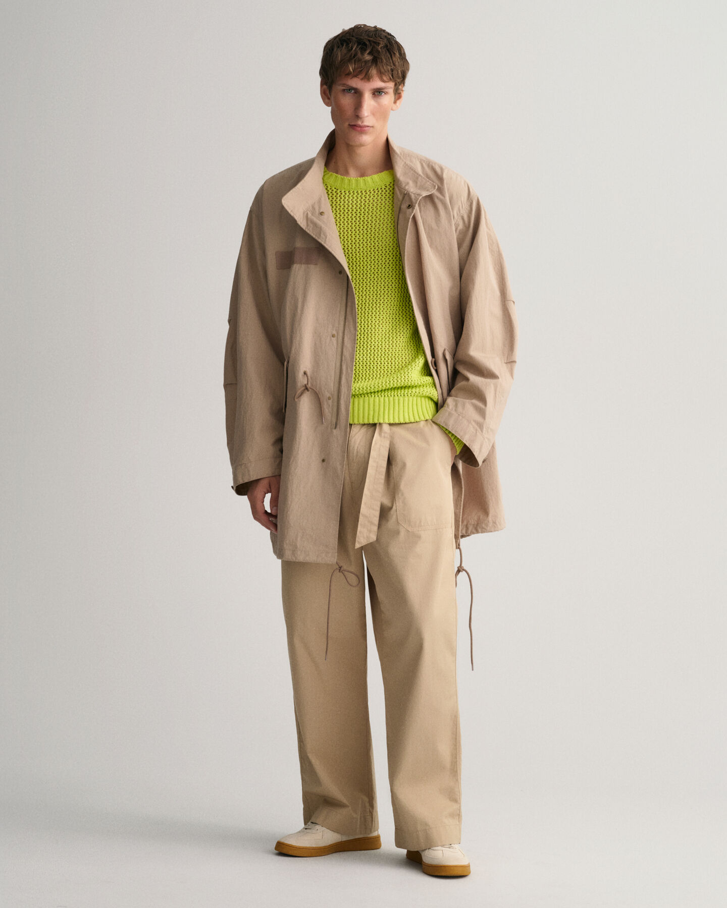 Hose aus Baumwollpopeline mit Gürtel