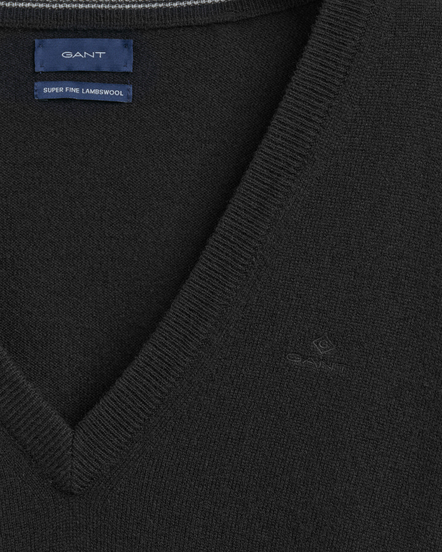 V-Neck Pullover aus Super Fine Lambswool