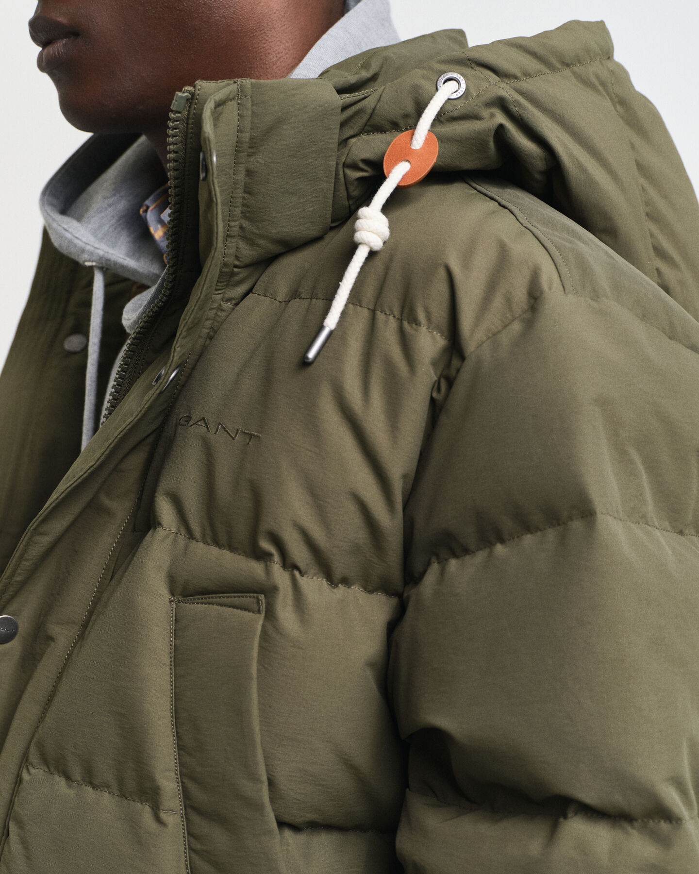 Heavy Mittellange Daunenjacke