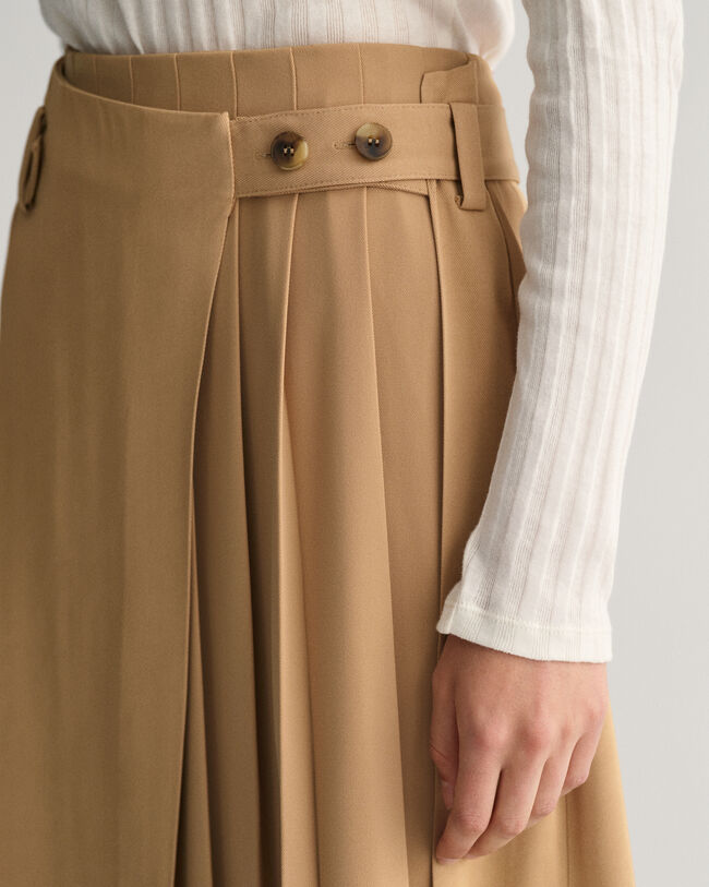 Chino Wickelrock mit Falten