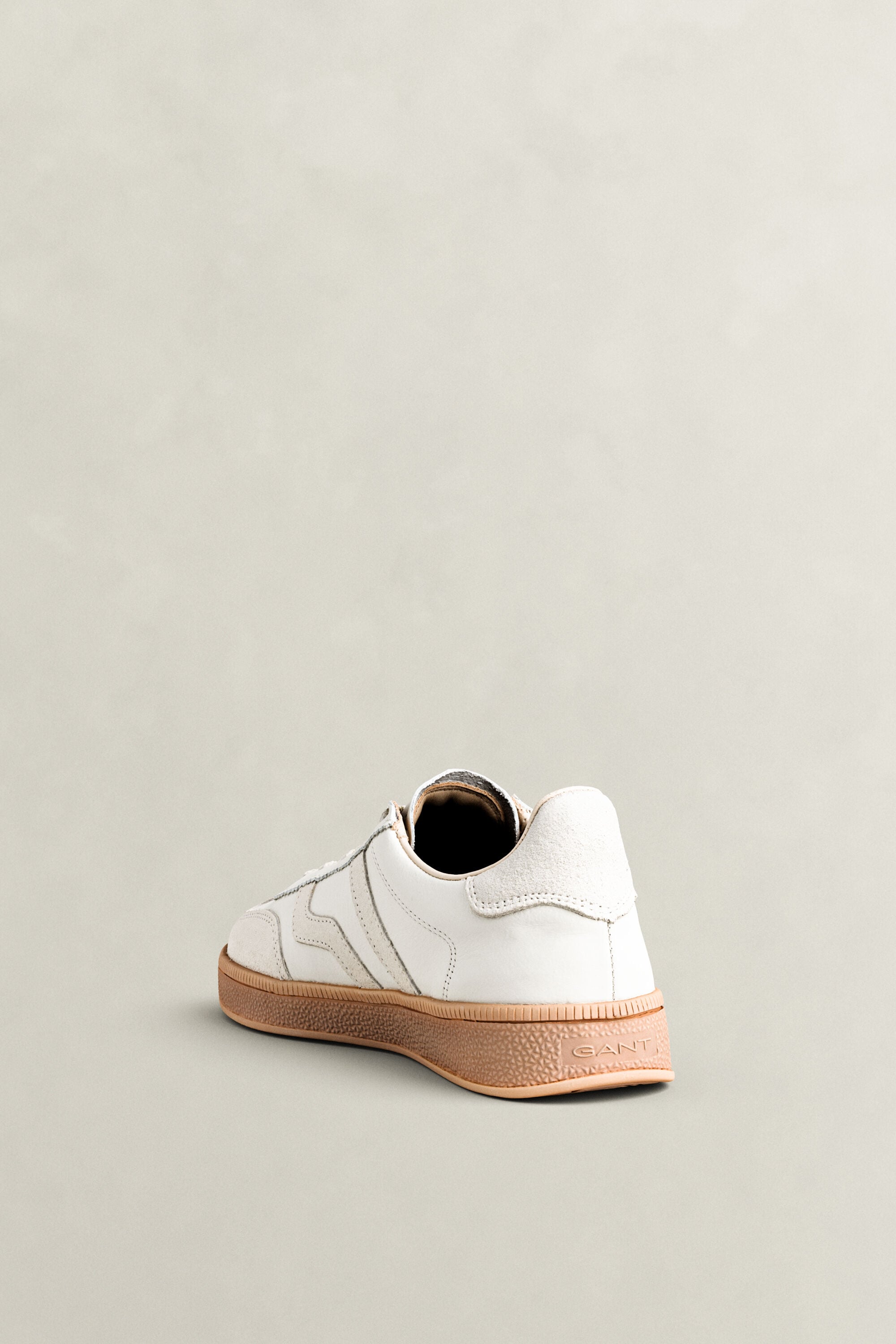 Cuzima Sneaker aus Veloursleder