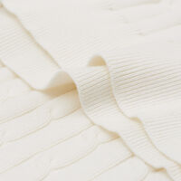 Rollkragenpullover aus Stretch-Baumwolle mit Zopfmuster