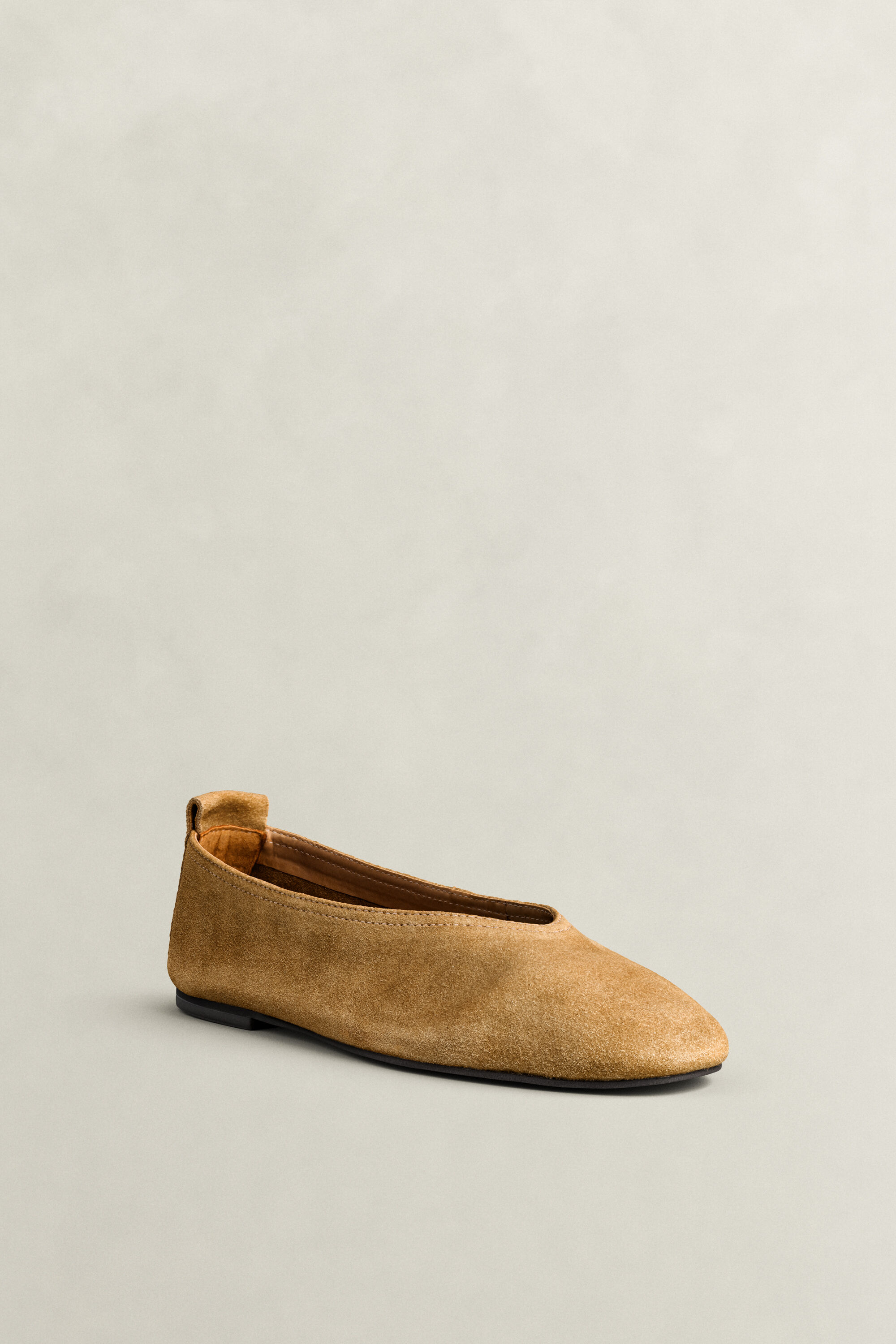 Chadii Ballerina aus Veloursleder