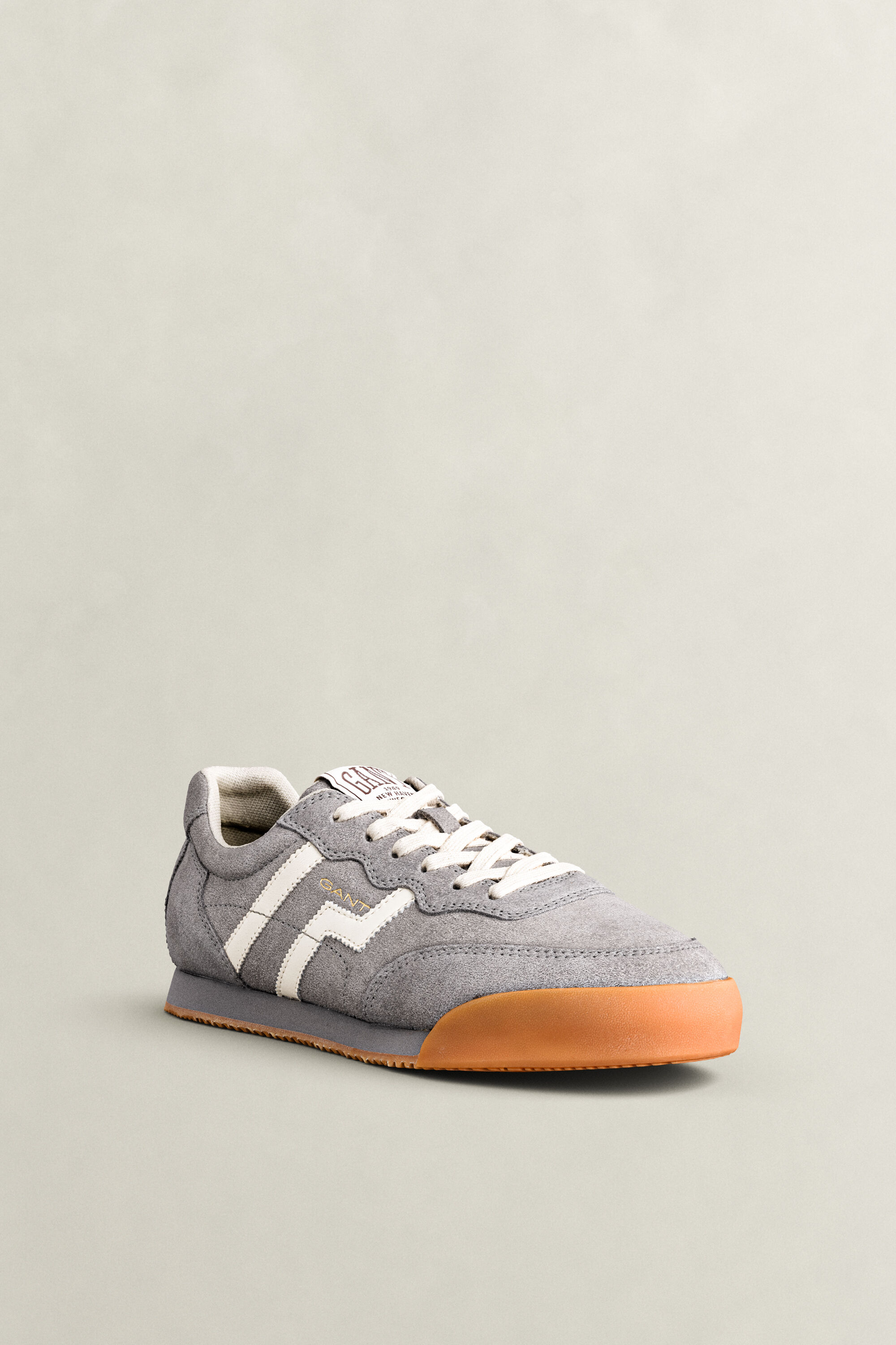 Beylana Sneaker aus Veloursleder — CONCRETE GREY