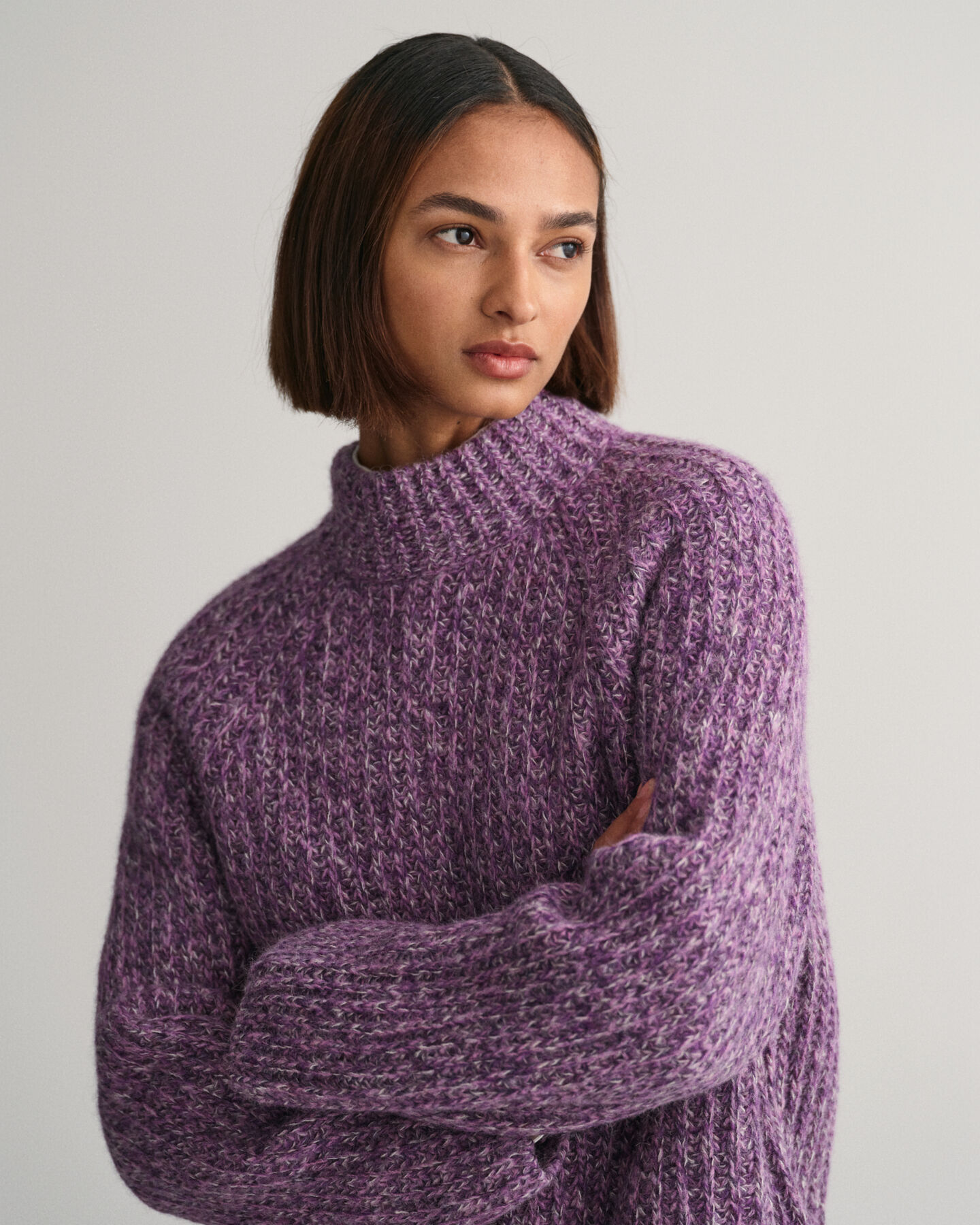 Mehrfarbiger Pullover mit Stehkragen