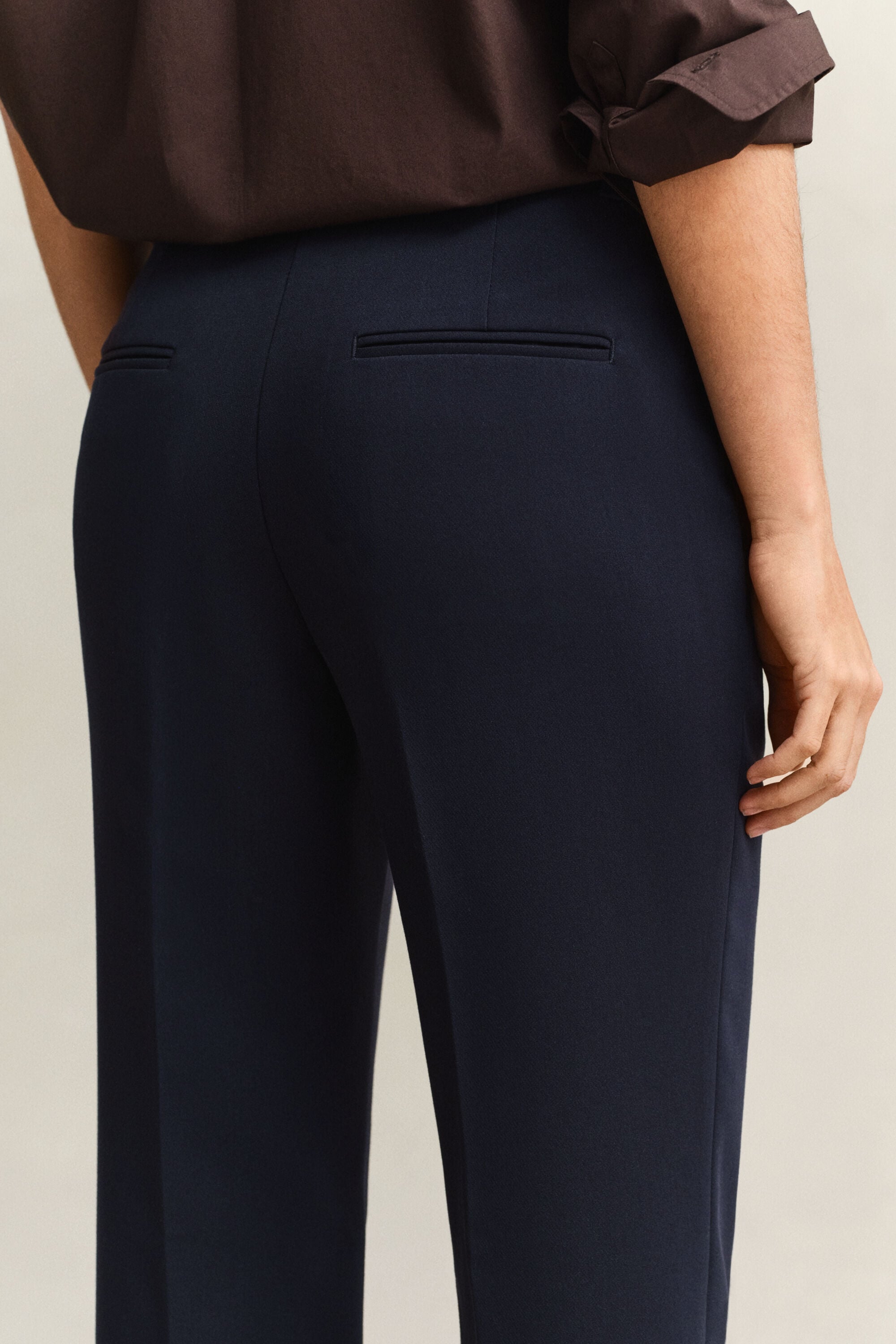Ausgestelle Slim Fit Slacks