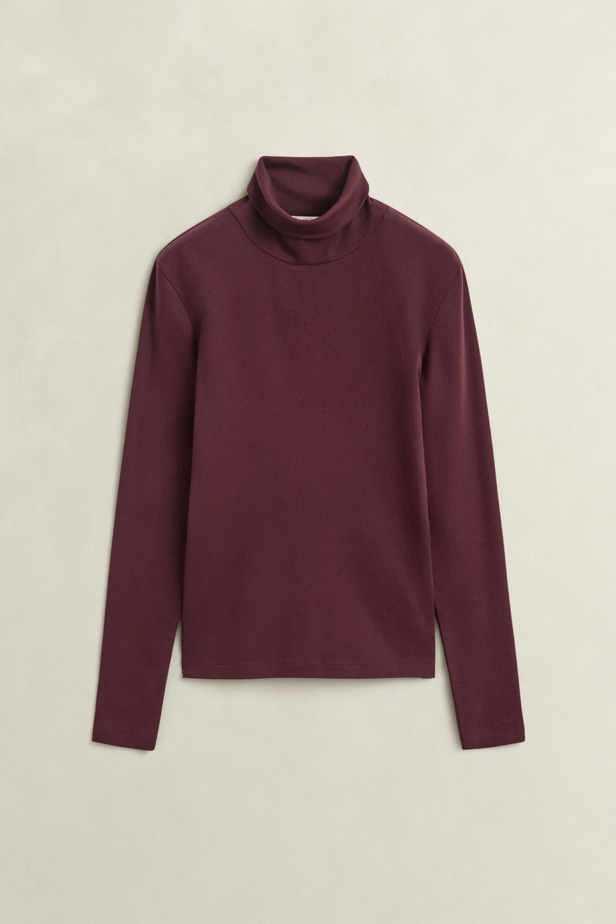 Geripptes Rollkragenshirt