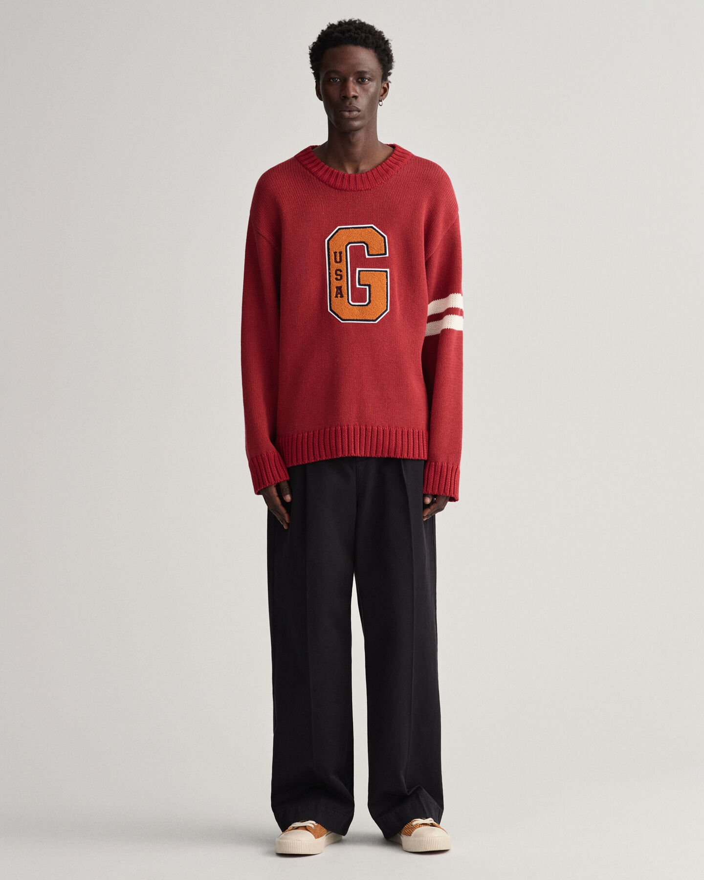 Volumin&ouml;se Chinohose mit Bundfalten