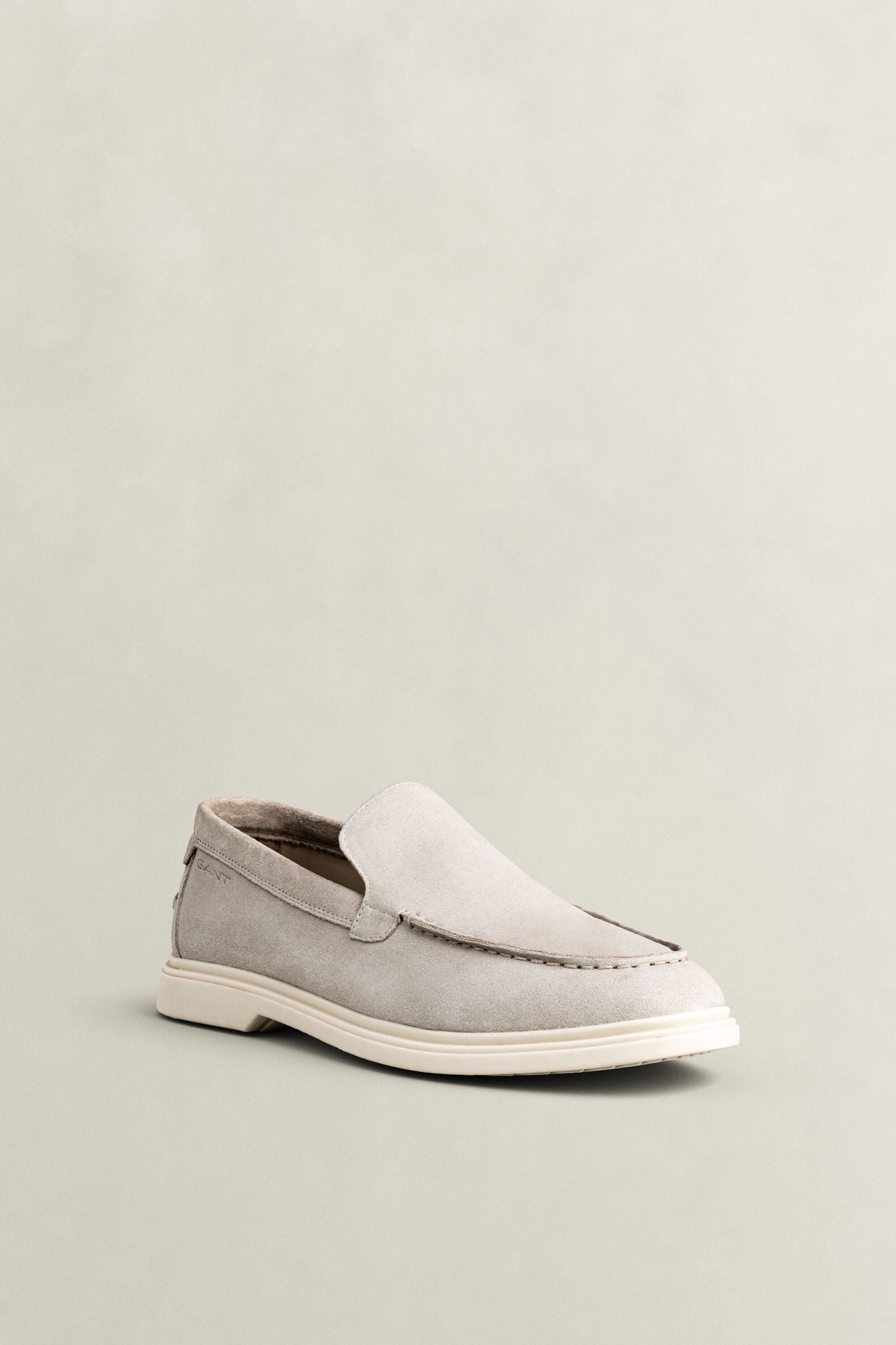 Boery Loafer aus Veloursleder — LIGHT TAUPE