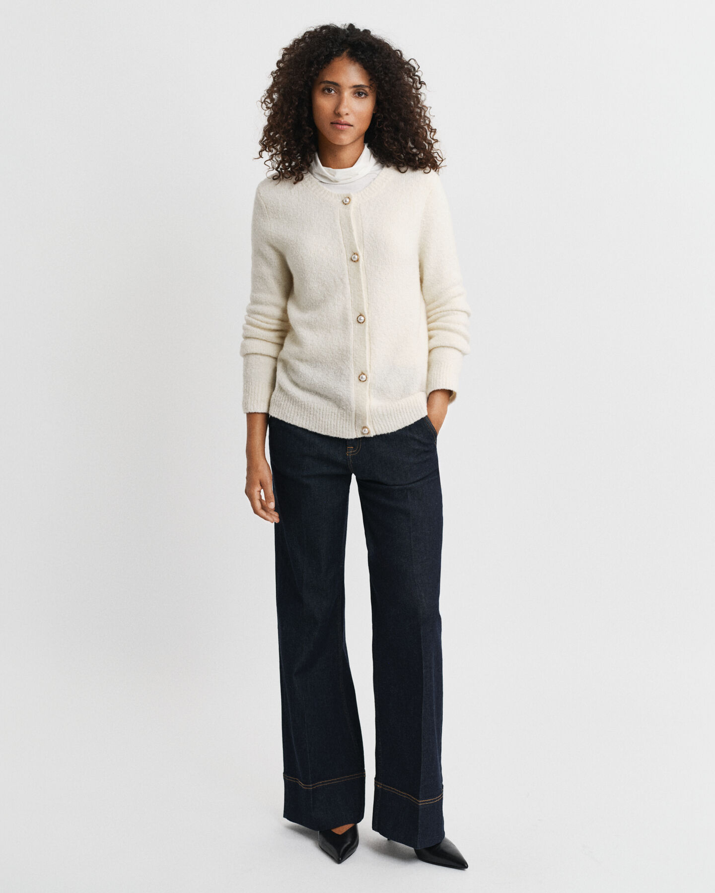 Bouclé Rundhalsstrickjacke