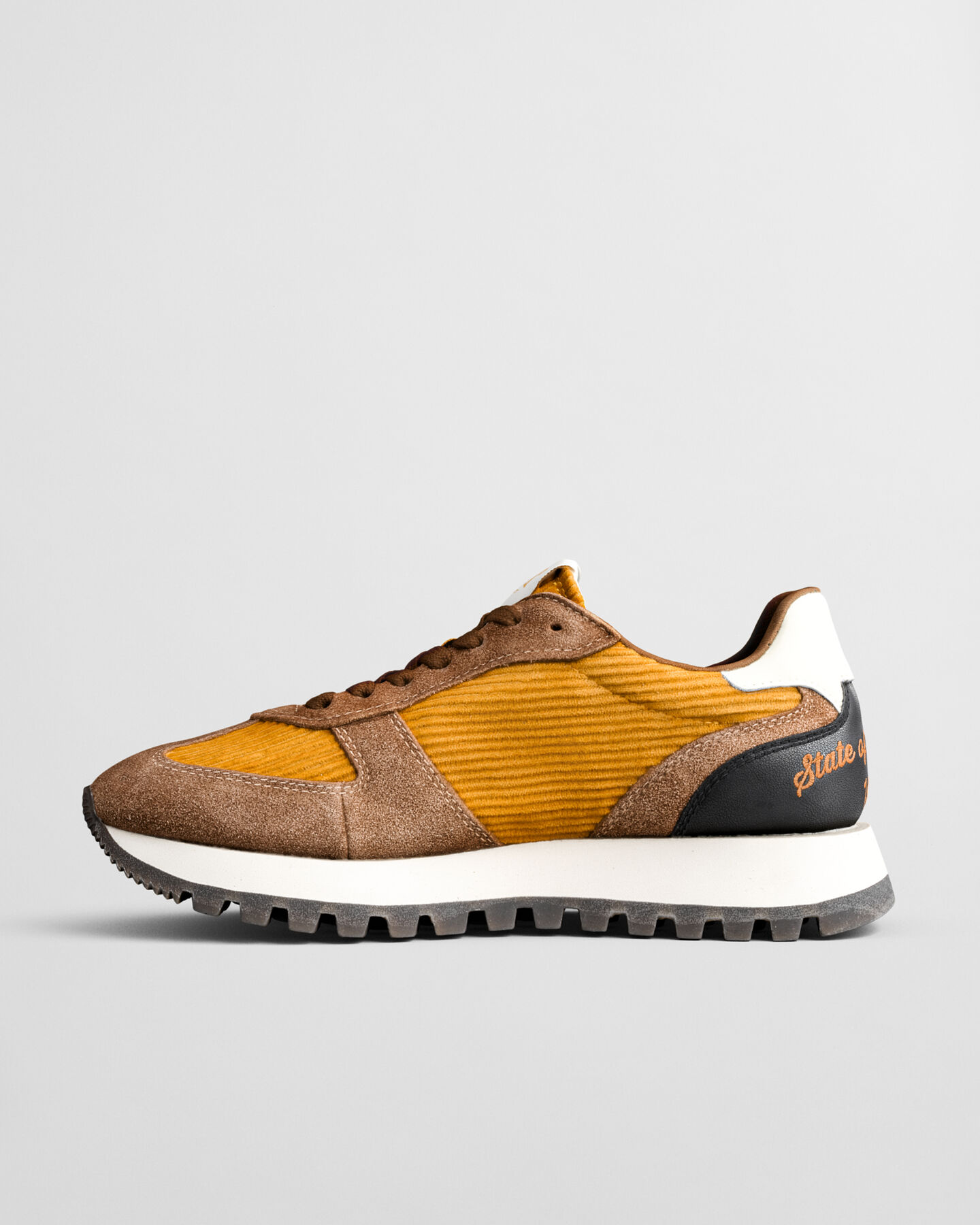 Caffay Sneaker aus Cord und Veloursleder