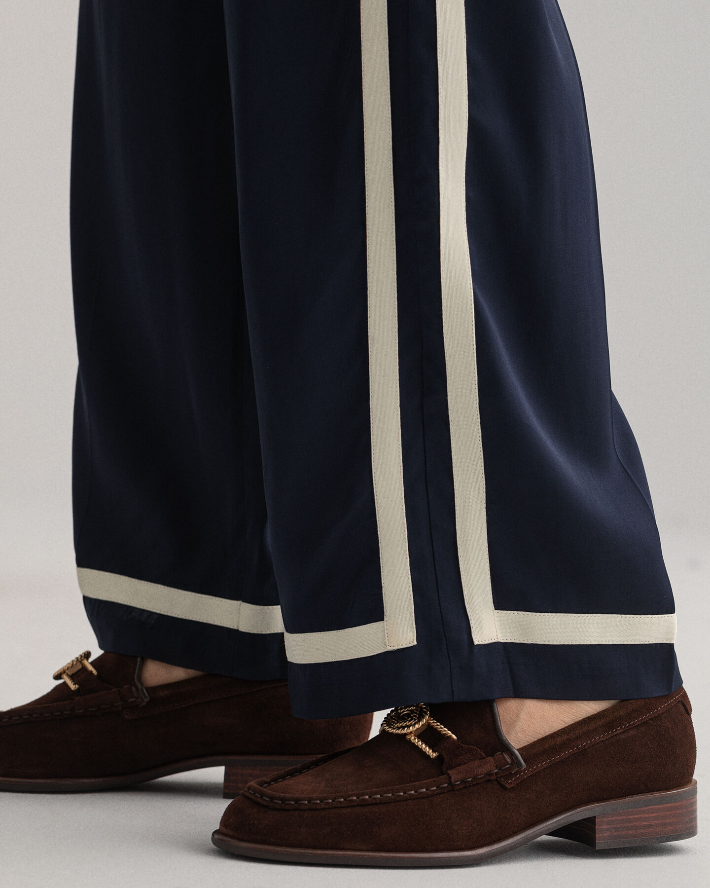 Pull-On Hose aus Satin