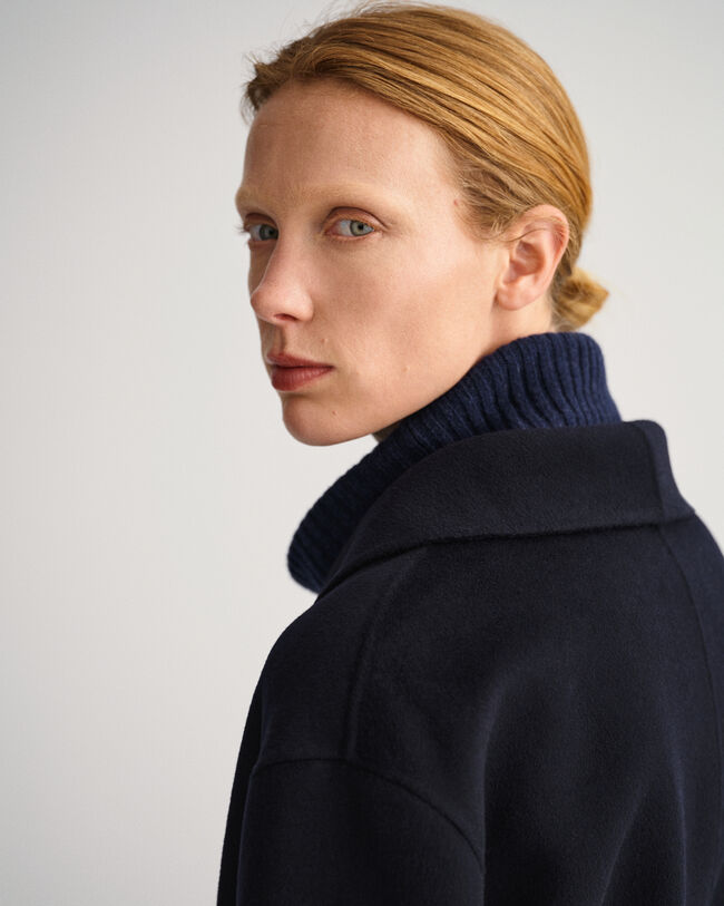 Handgenähter Blazer mit Gürtel