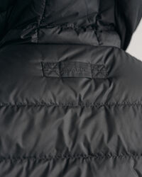 Leichte Daunenjacke mit Kapuze