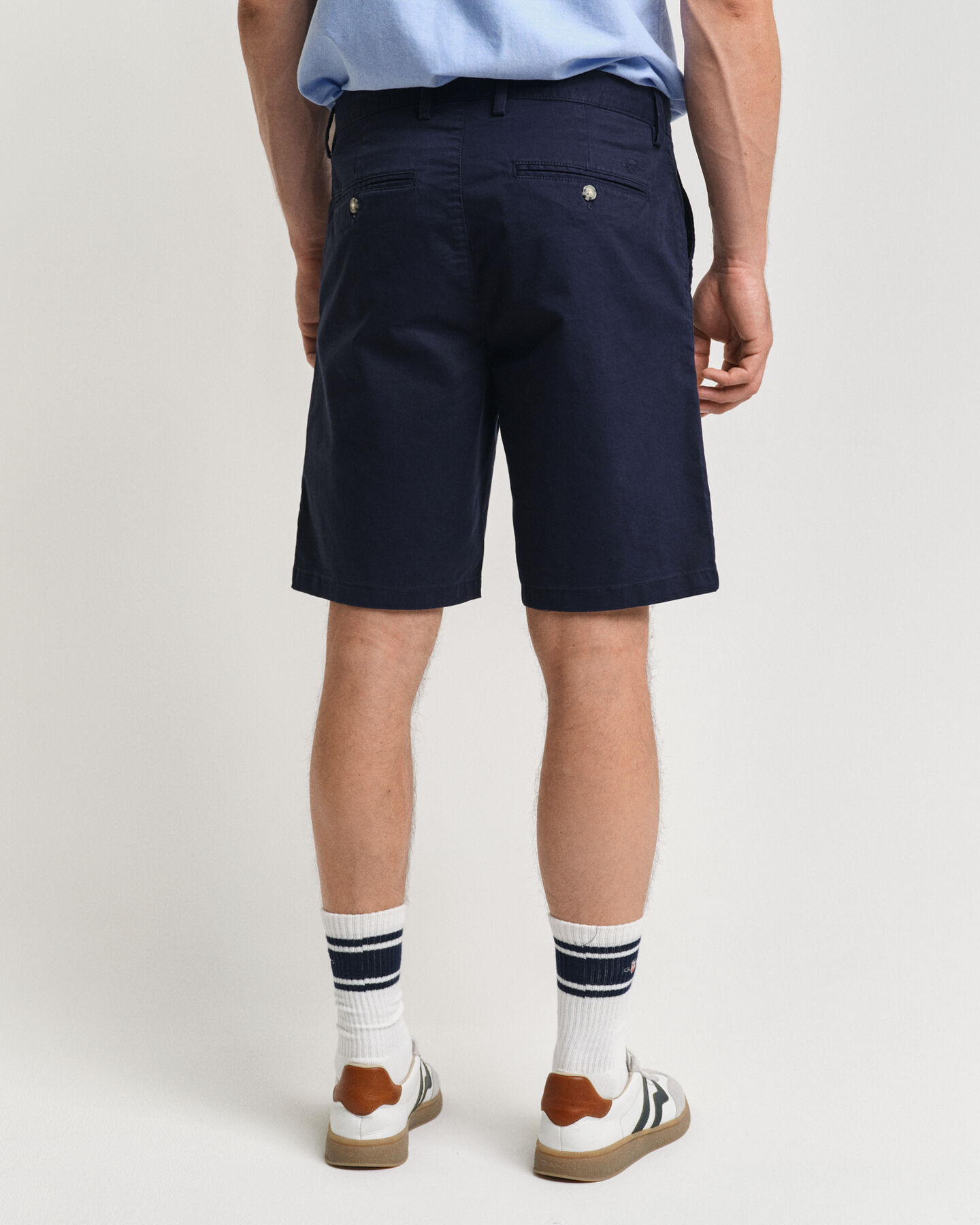 Seasonal Essential Regular Fit Archive Shield Chinoshorts