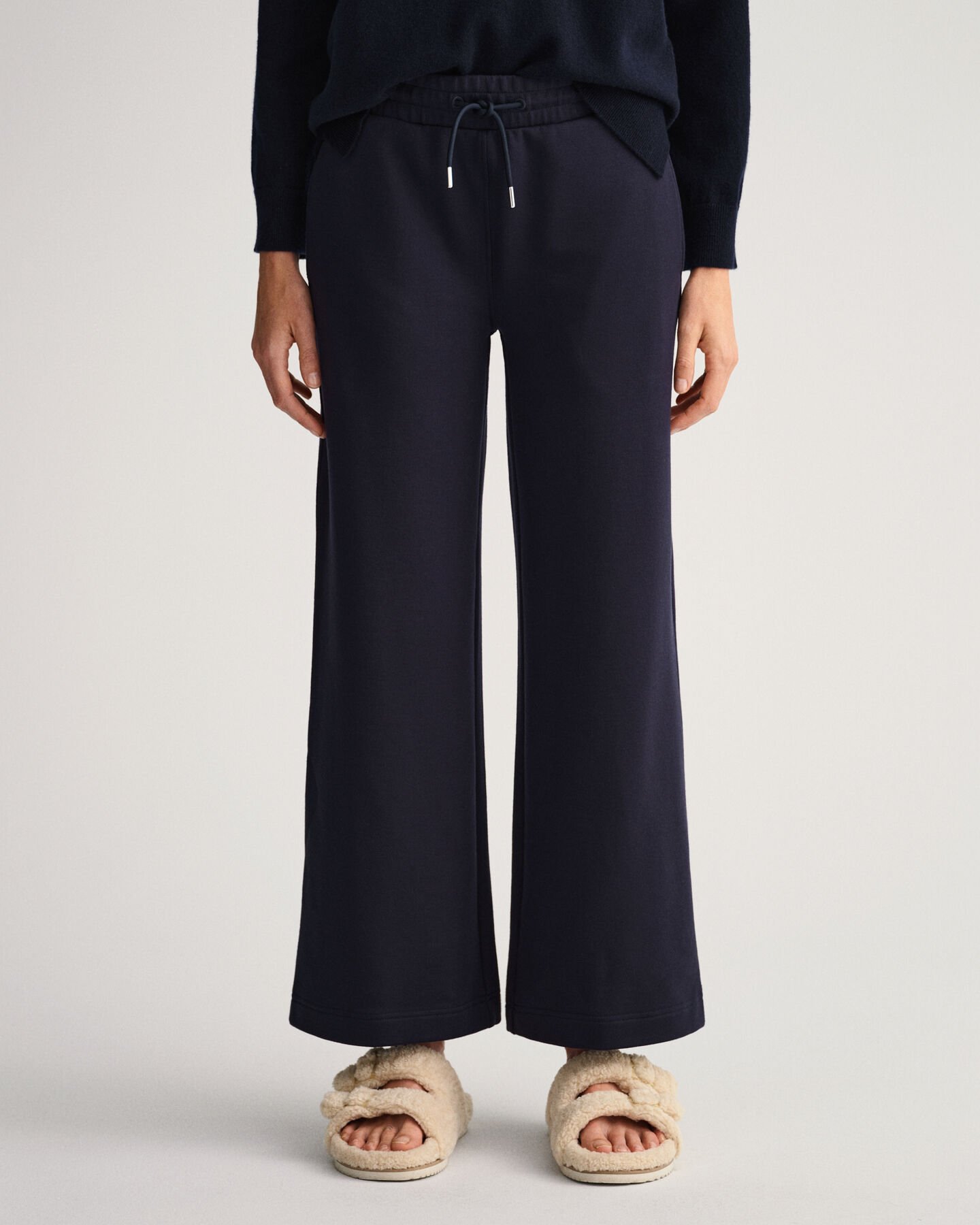 Ausgestellte Sweathose