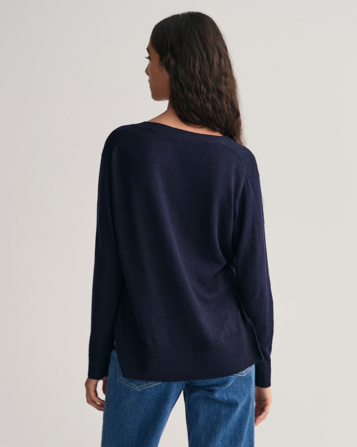 V-Neck Pullover aus Leinenmischgewebe