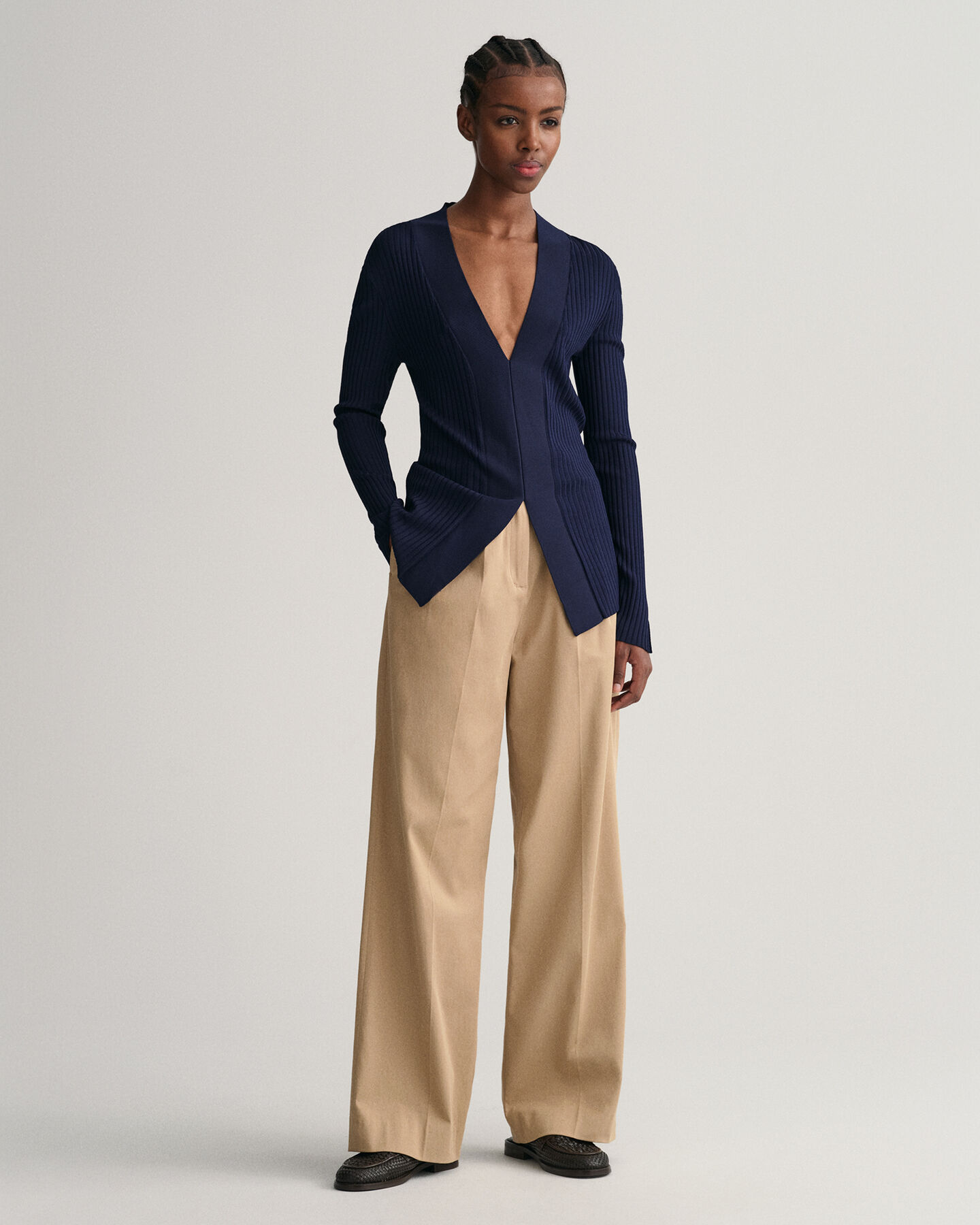 Geripptes V-Neck Langarm Oberteil