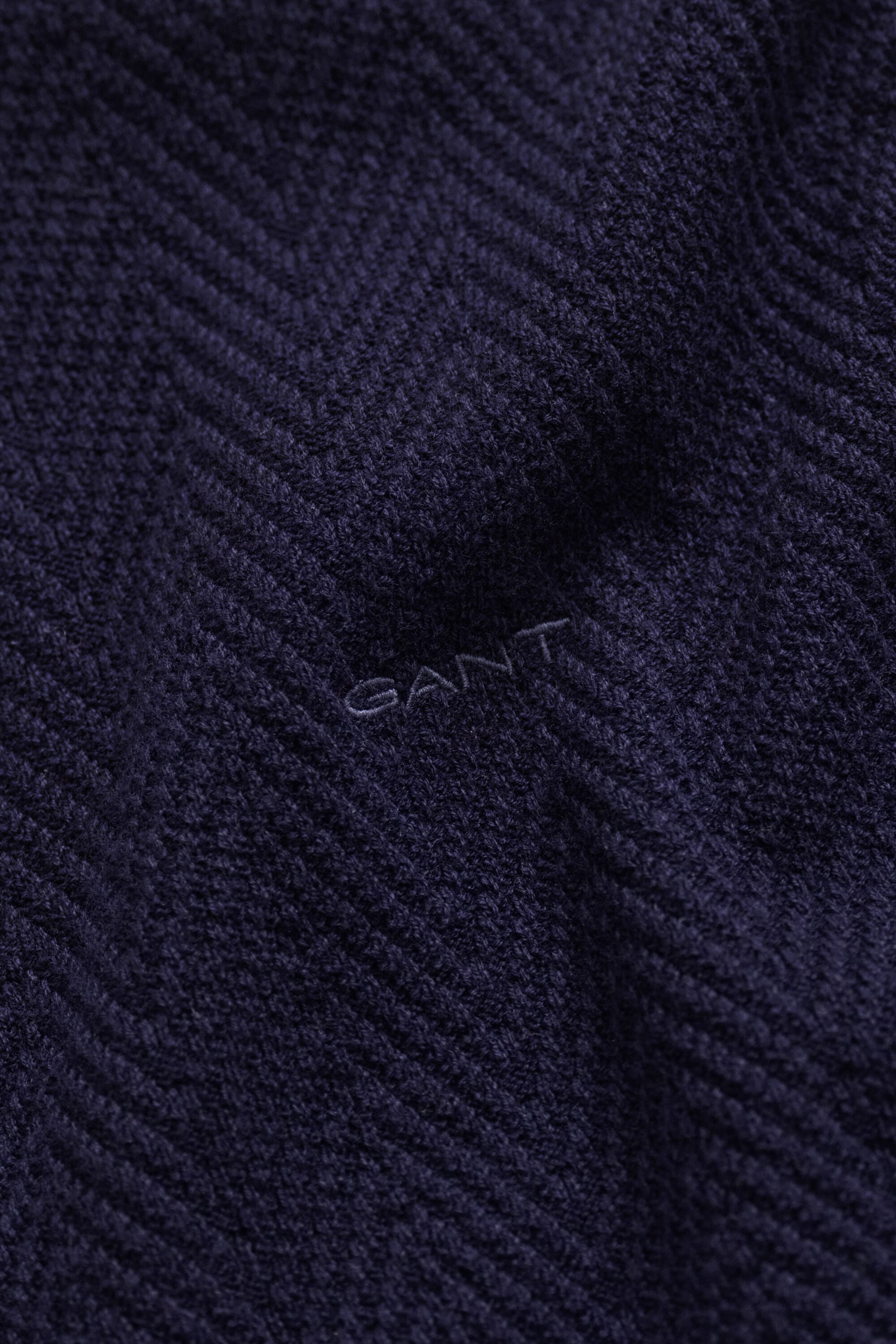 Strickjacke mit Reißverschluss und Fischgrätmuster