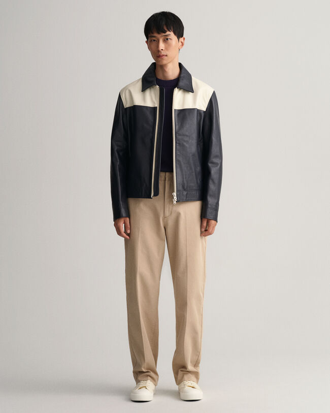 Weite Straight Fit Chinohose