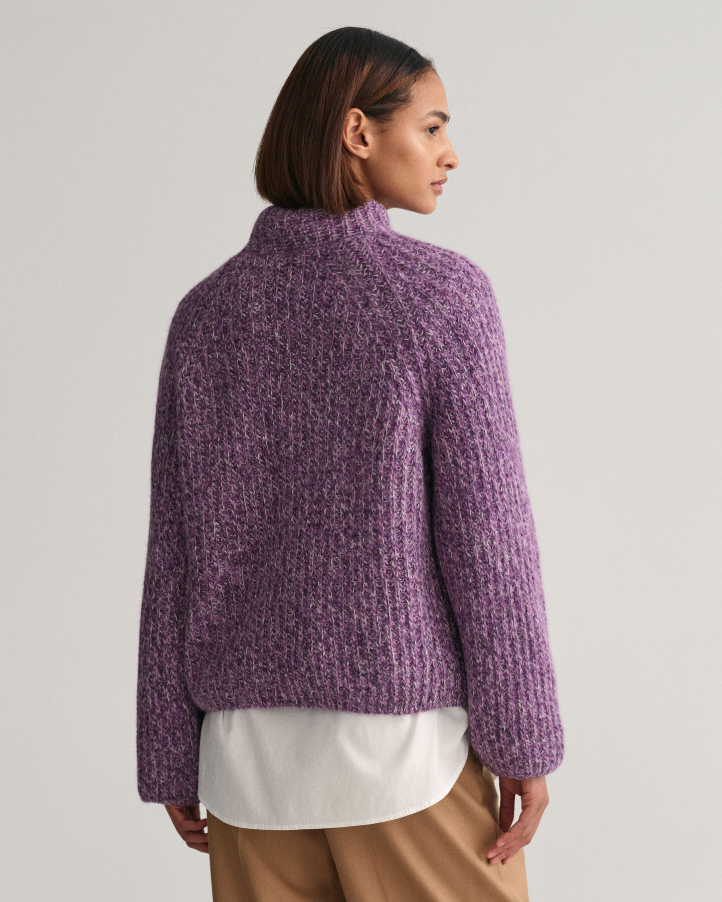 Mehrfarbiger Pullover mit Stehkragen