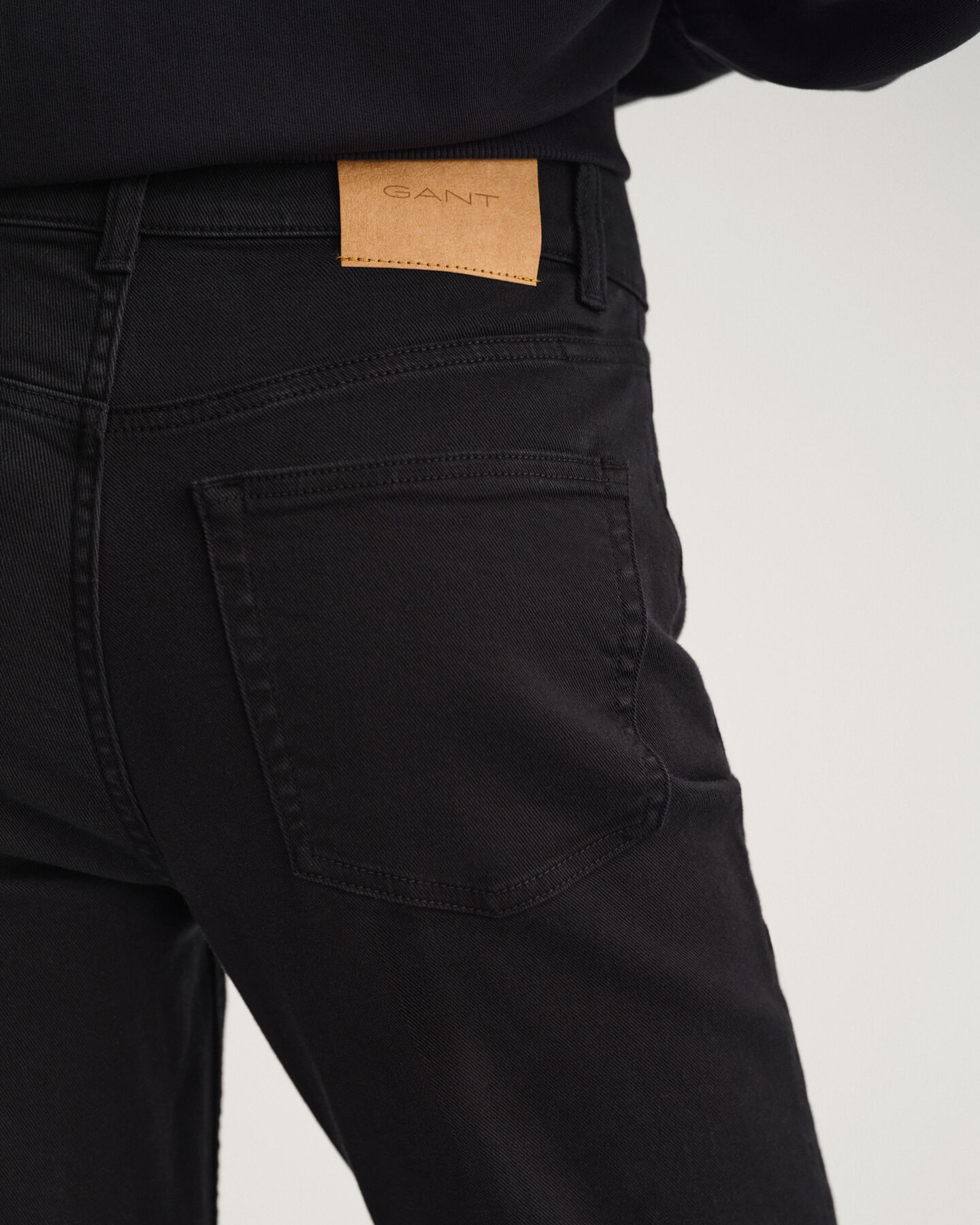 Color Jeans mit ausgestelltem Bein