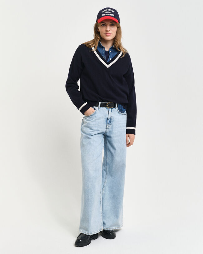 Superfine Lambswool V-Neck Pullover mit Kontrast