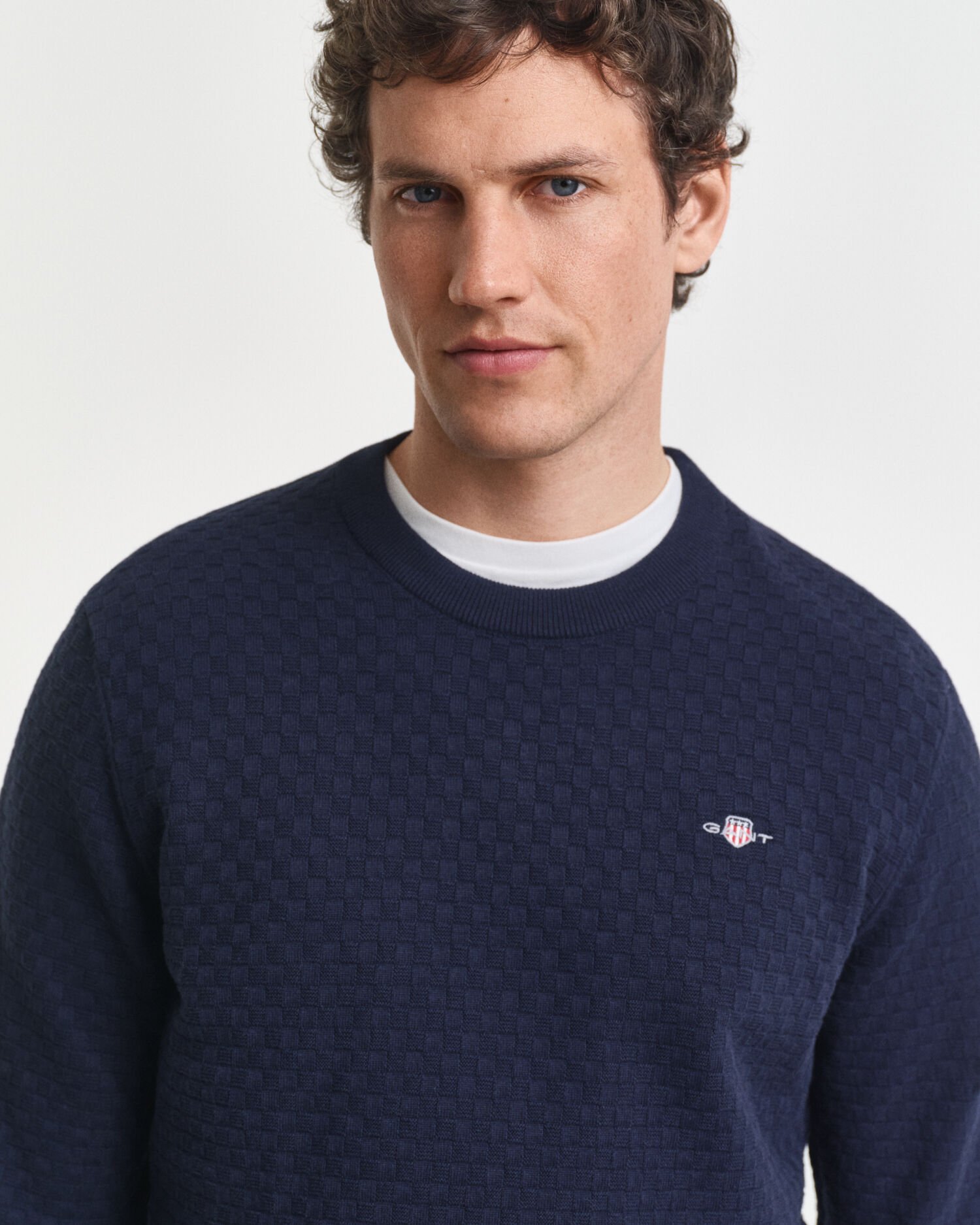 Rundhalspullover mit Mikrostruktur