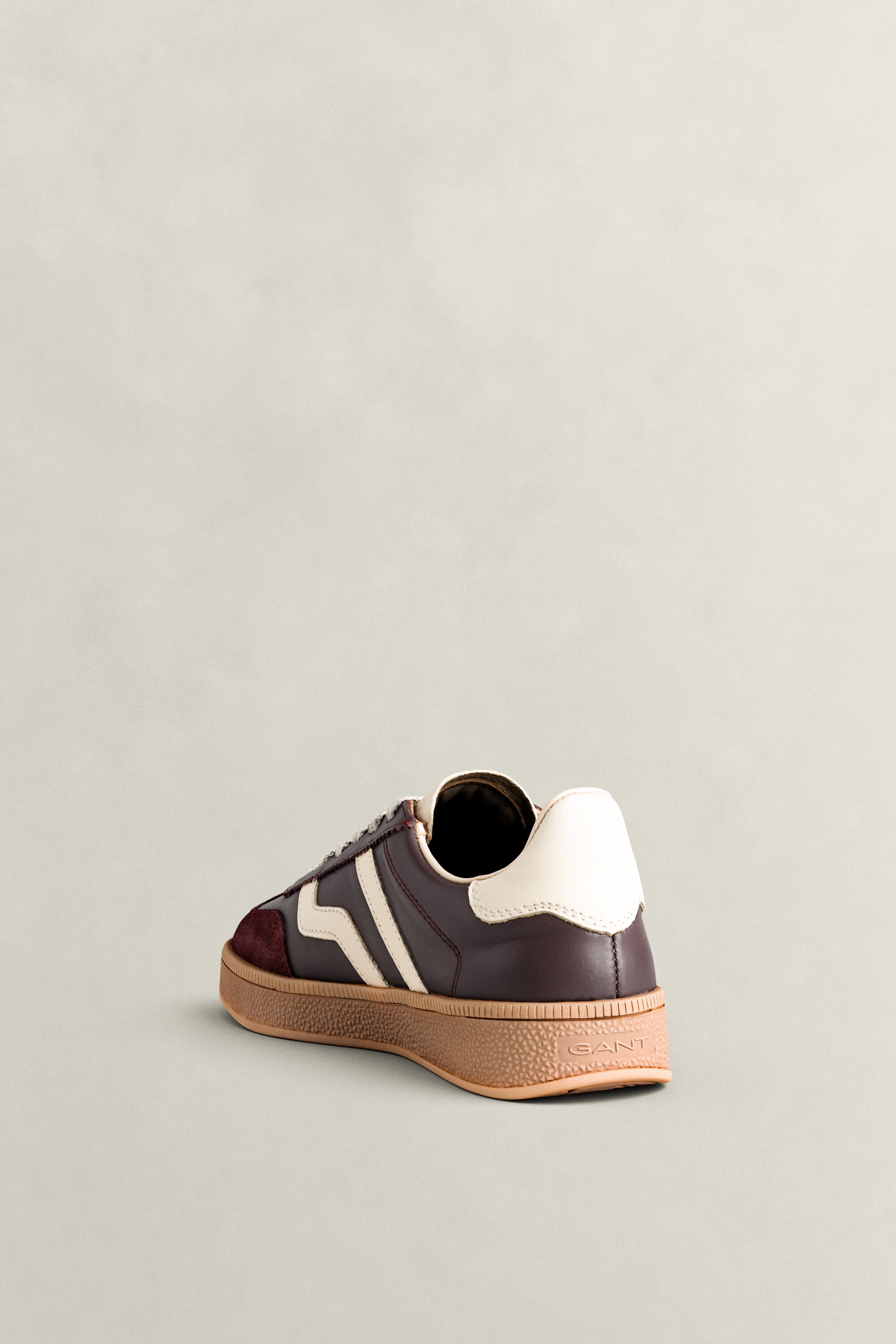 Cuzima Sneaker aus Veloursleder