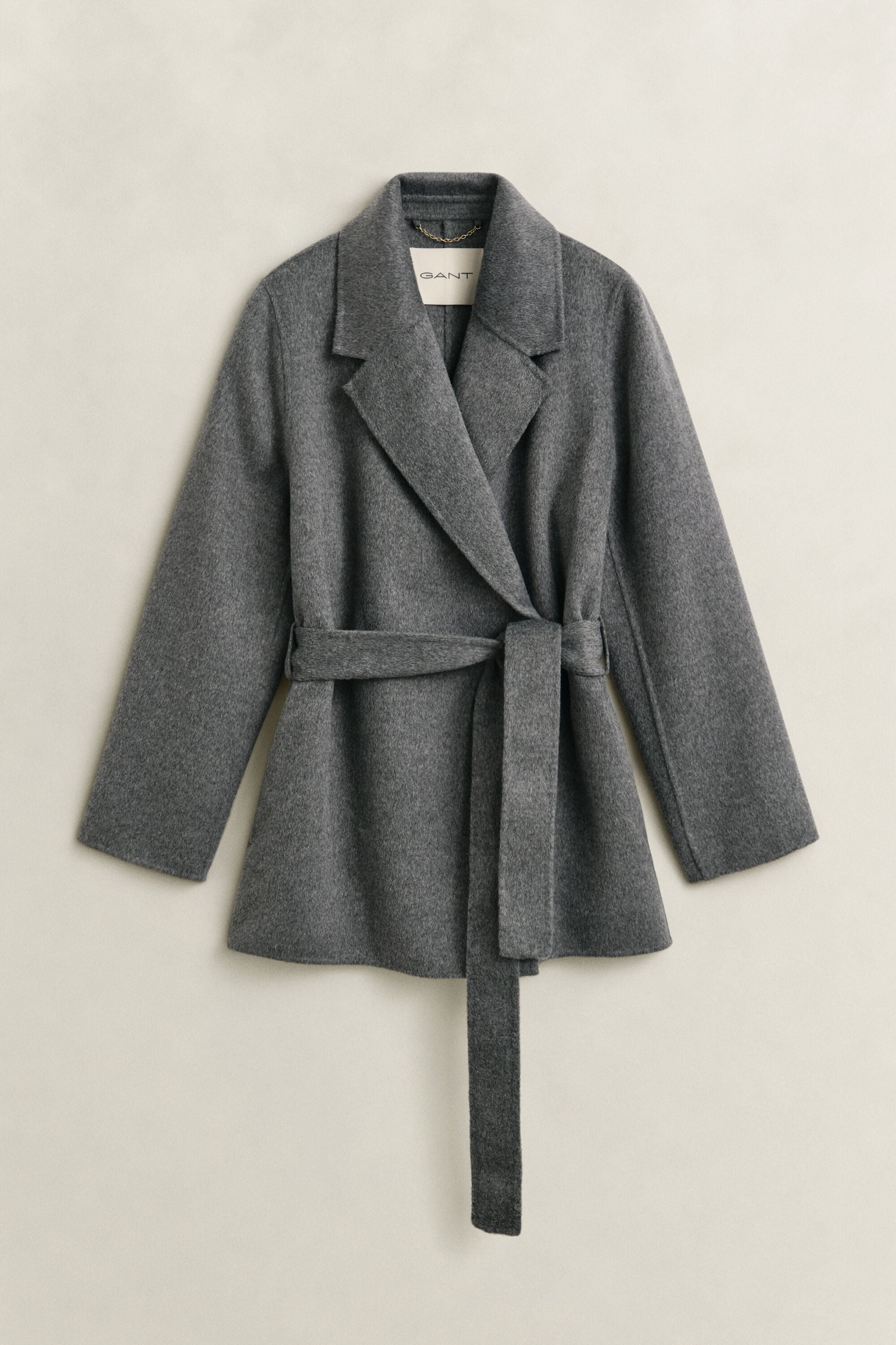 Handgenähte Jacke mit Gürtel