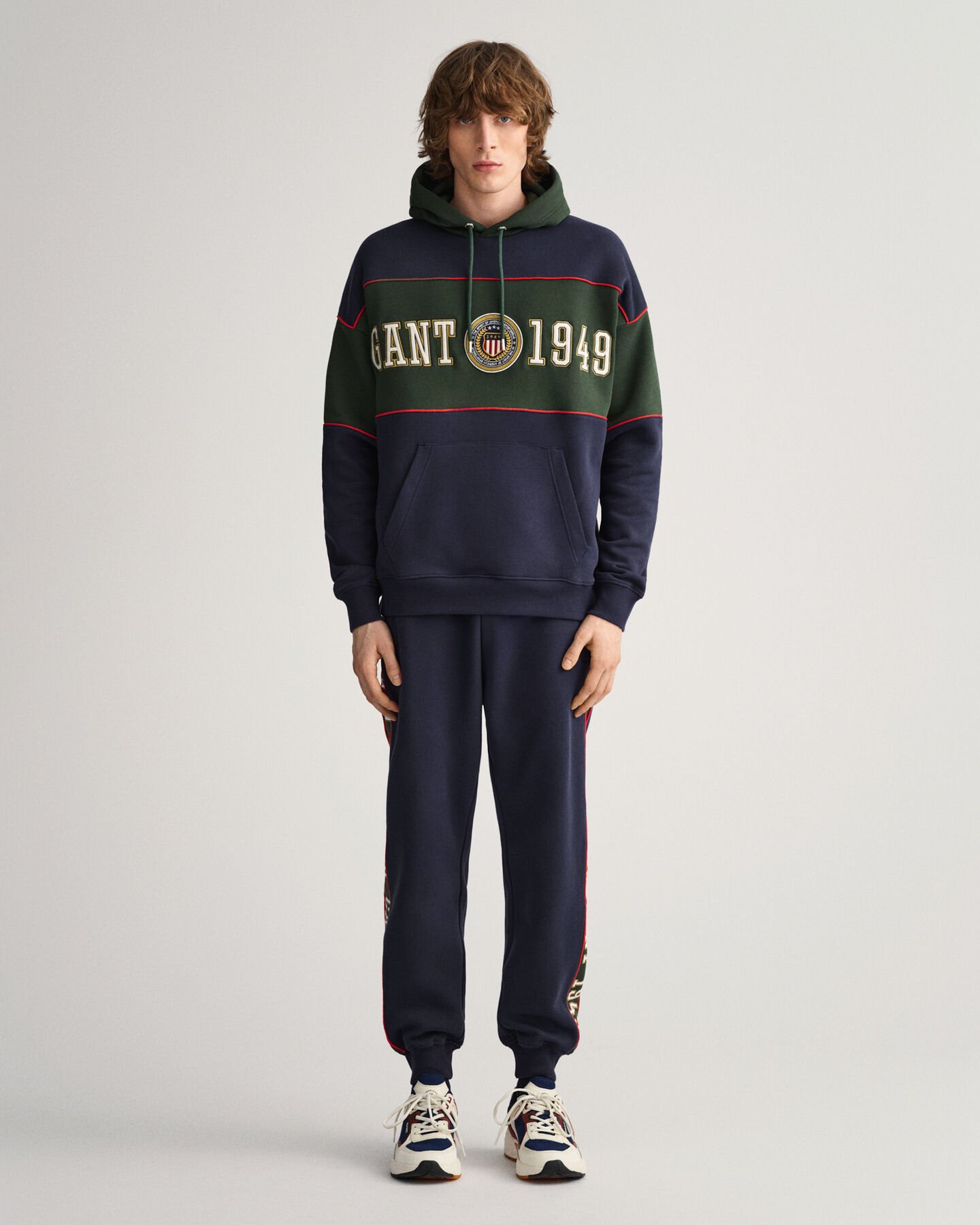 Sweathose mit Kontrasteins&auml;tzen