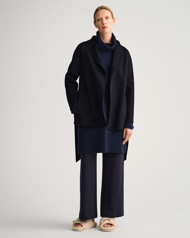 Handgenähter Blazer mit Gürtel