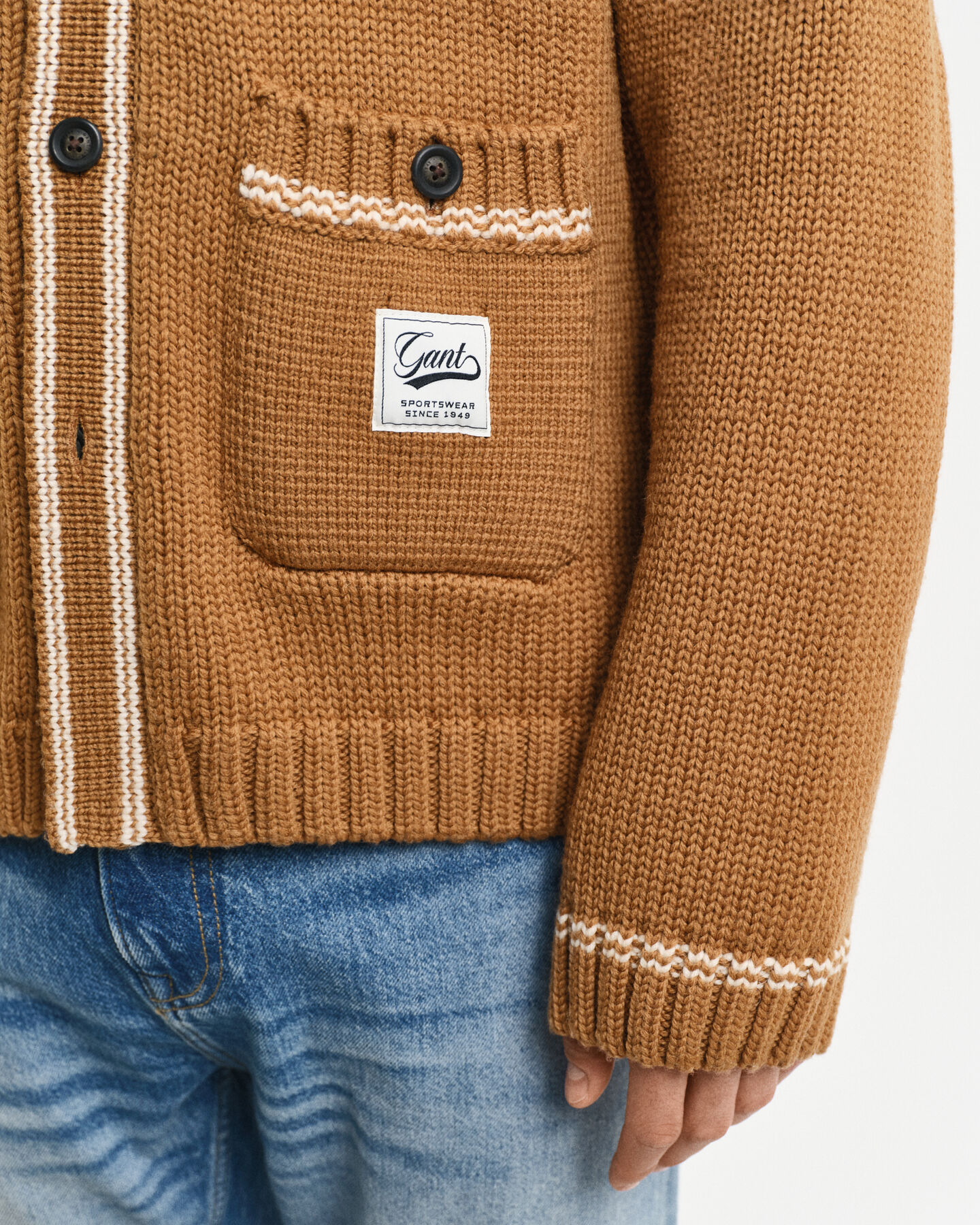 Geknöpfte Strickjacke aus Wolle