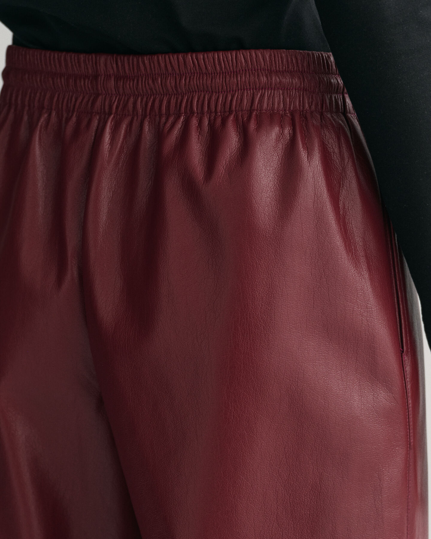 Relaxed Fit Pull-On Hose aus Kunstleder