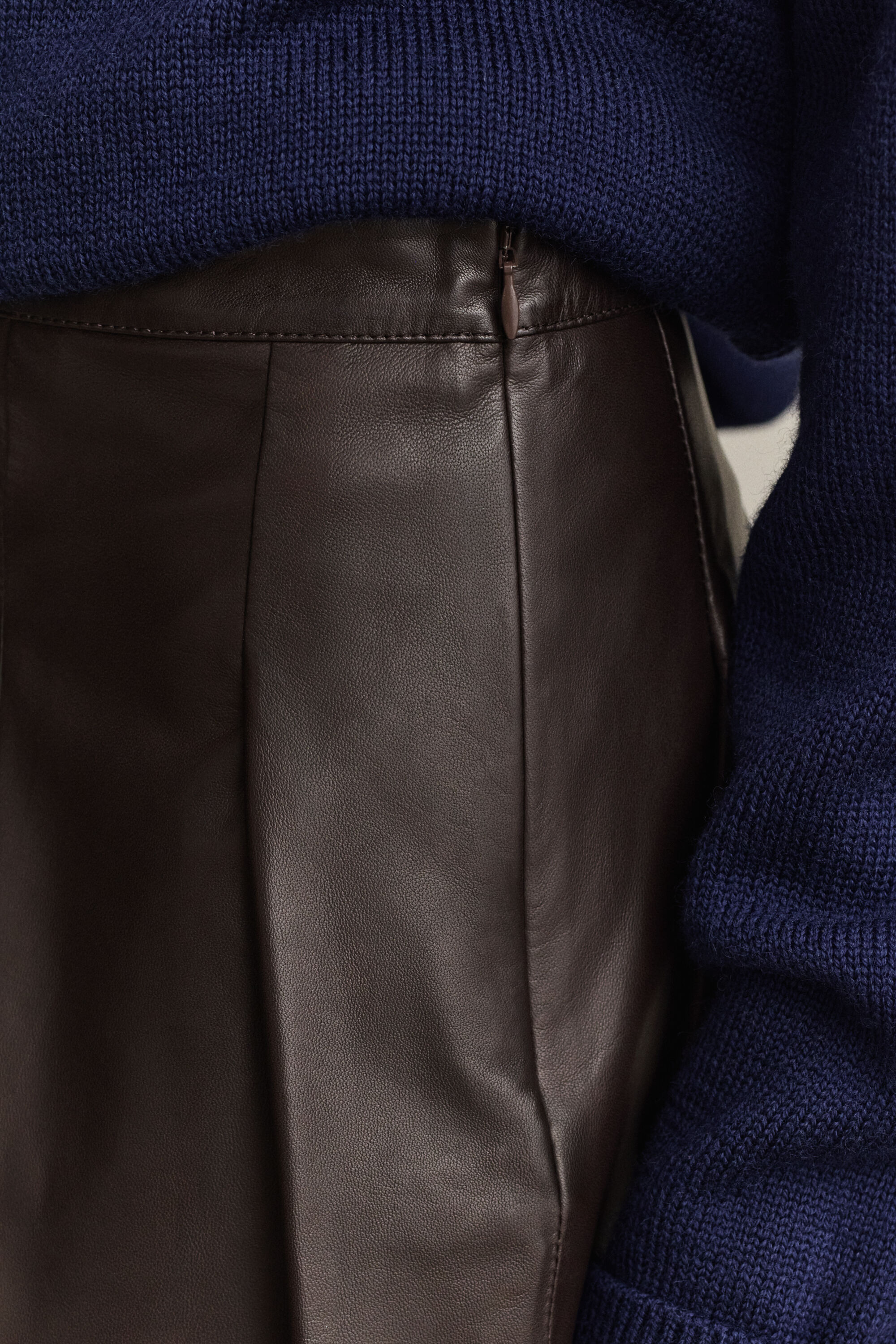 Gant x Yale Faltenrock aus Leder