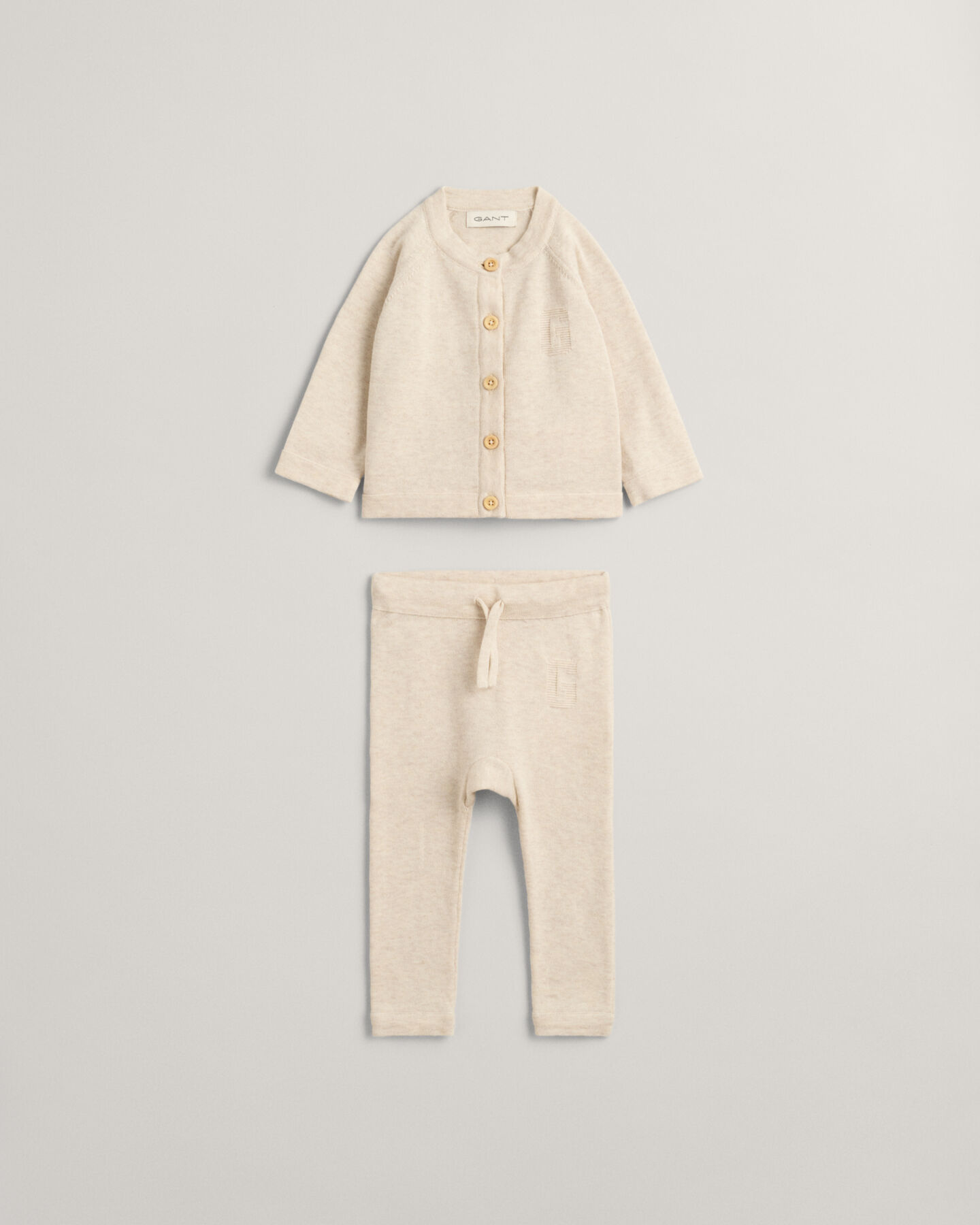 Baby Geschenkset mit Strickjacke und Hose