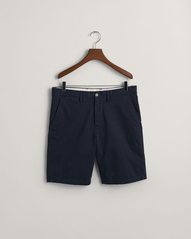 Seasonal Essential Regular Fit Archive Shield Chinoshorts