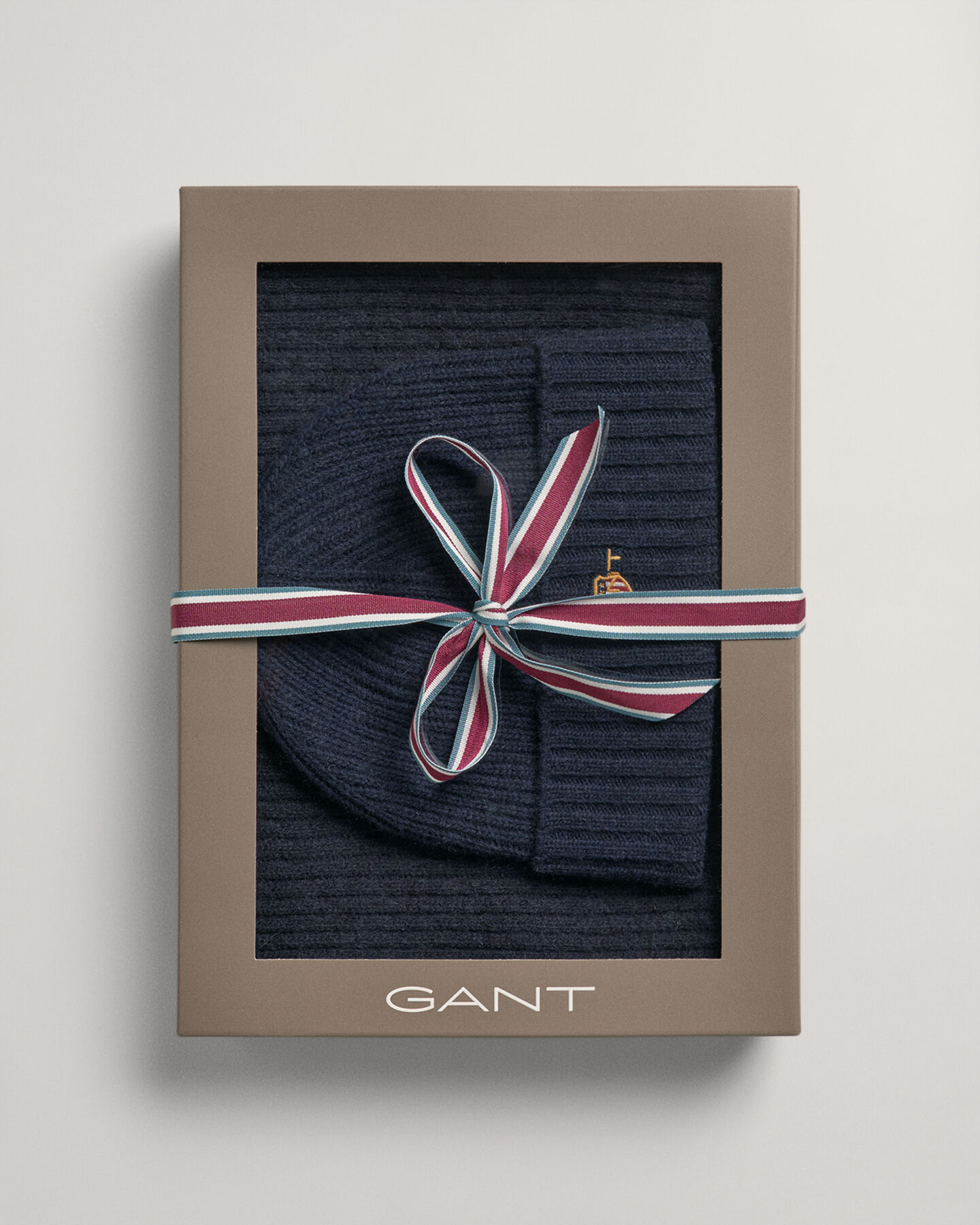 Teens Beanie und Schal in Geschenkbox