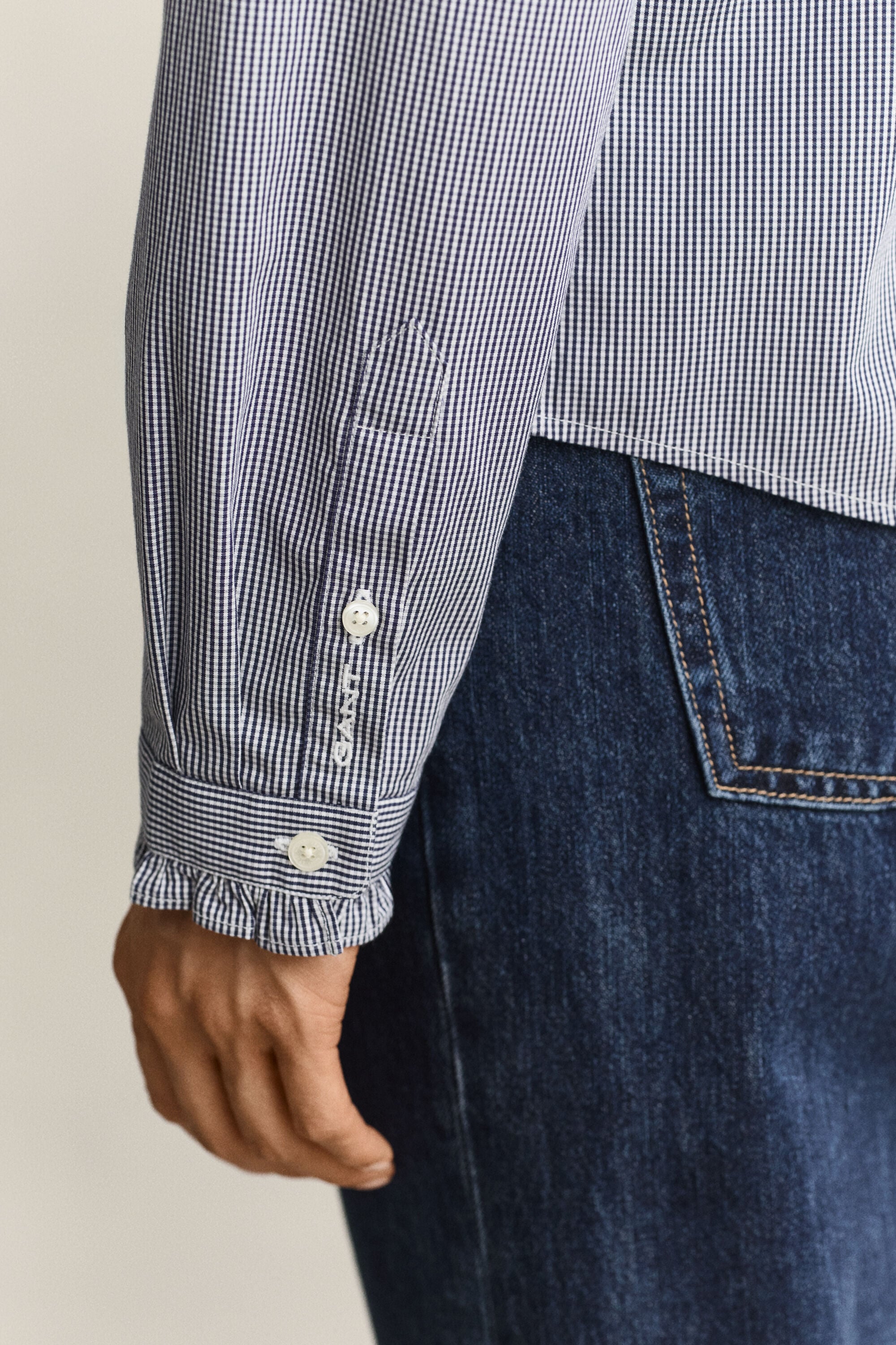 Bluse mit Rüschenkragen