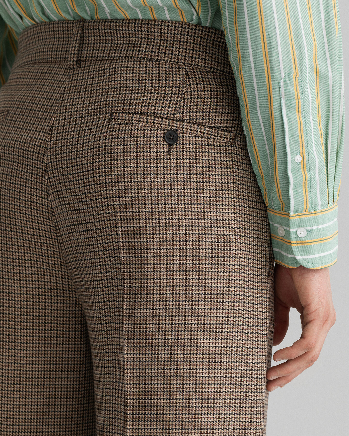 Karierte Anzughose mit Bundfalten