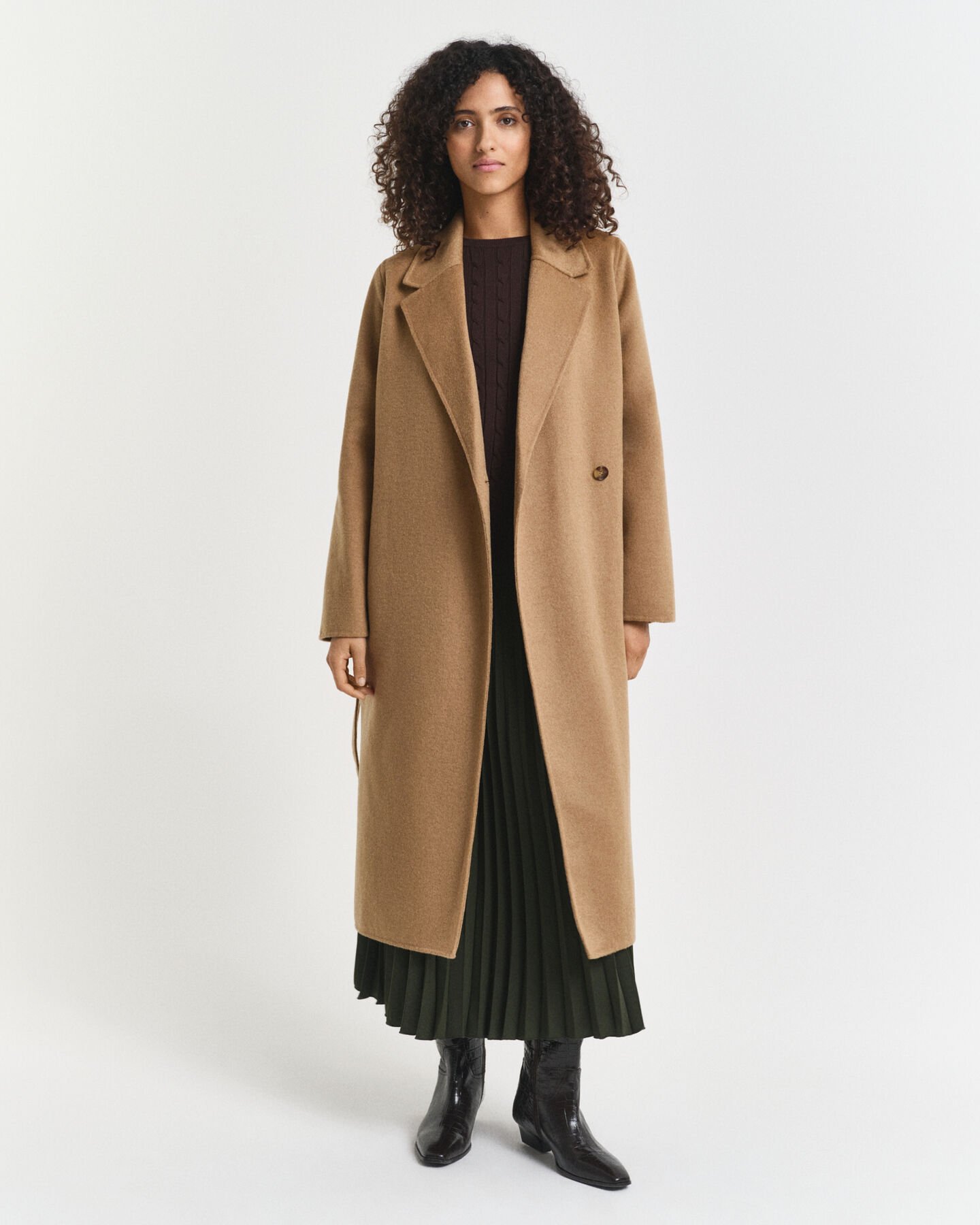 Handgenähter Mantel mit Gürtel